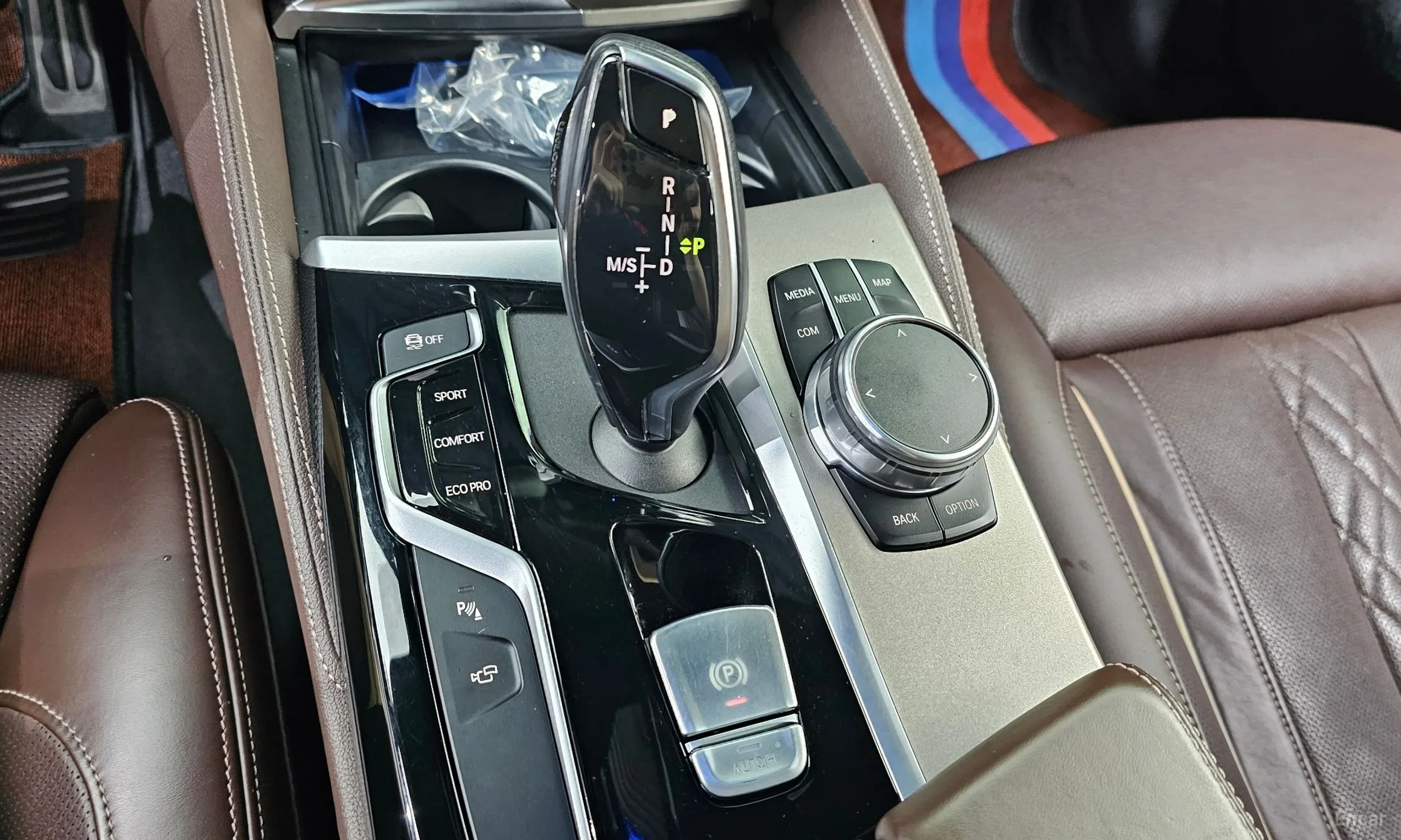 BMW 5 Series (G30) превью 9