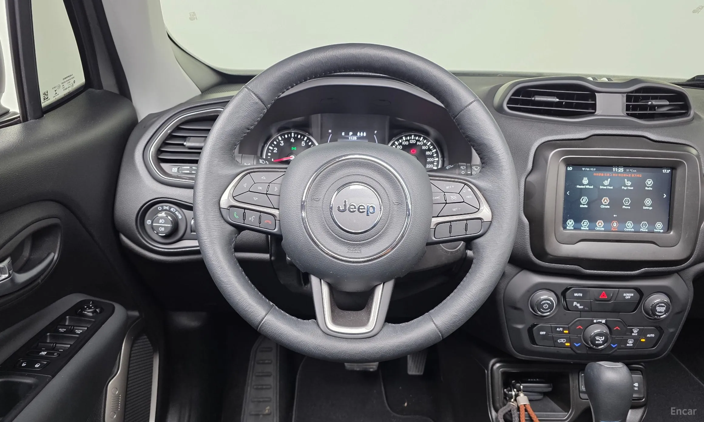 Jeep Renegade превью 13
