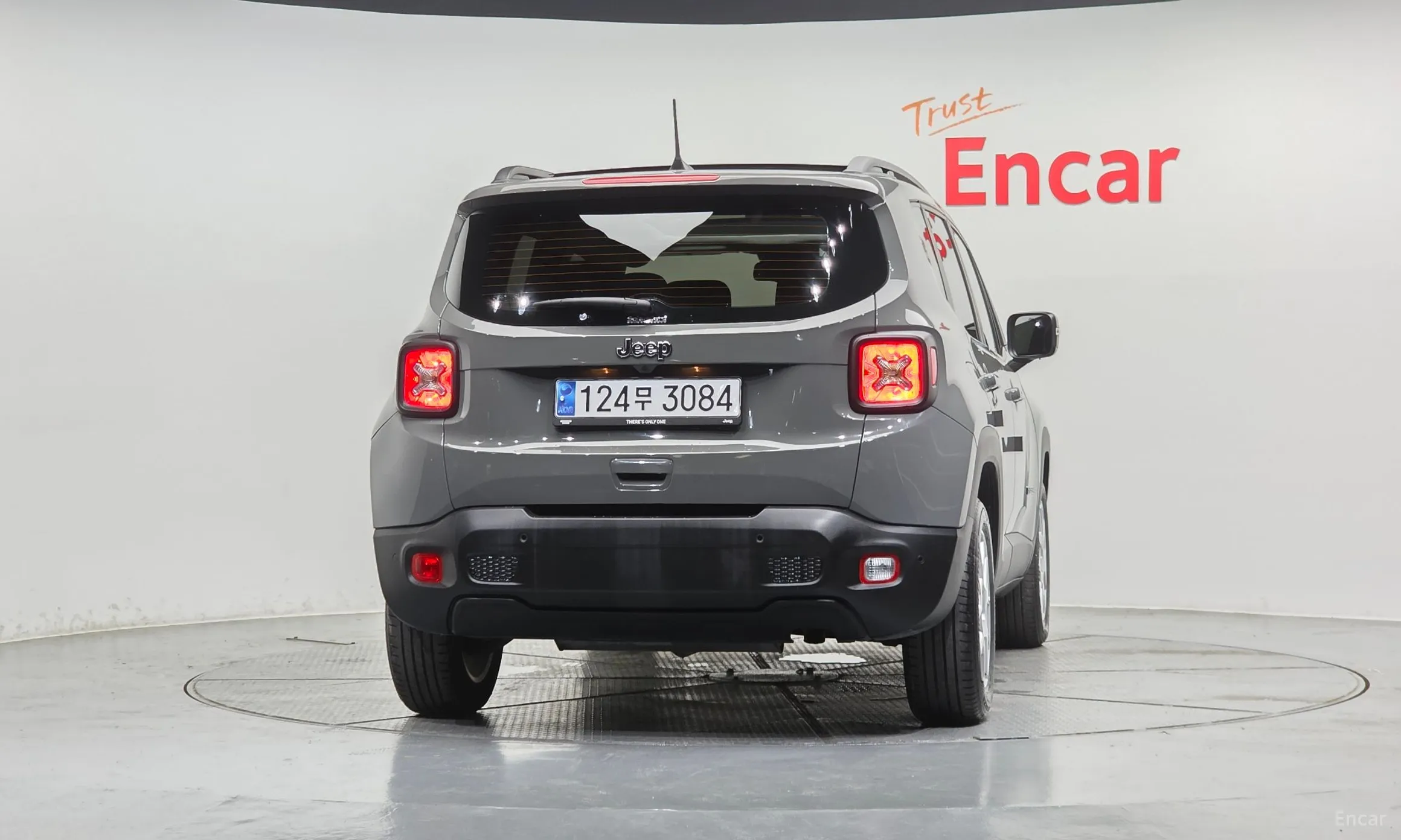 Jeep Renegade превью 4