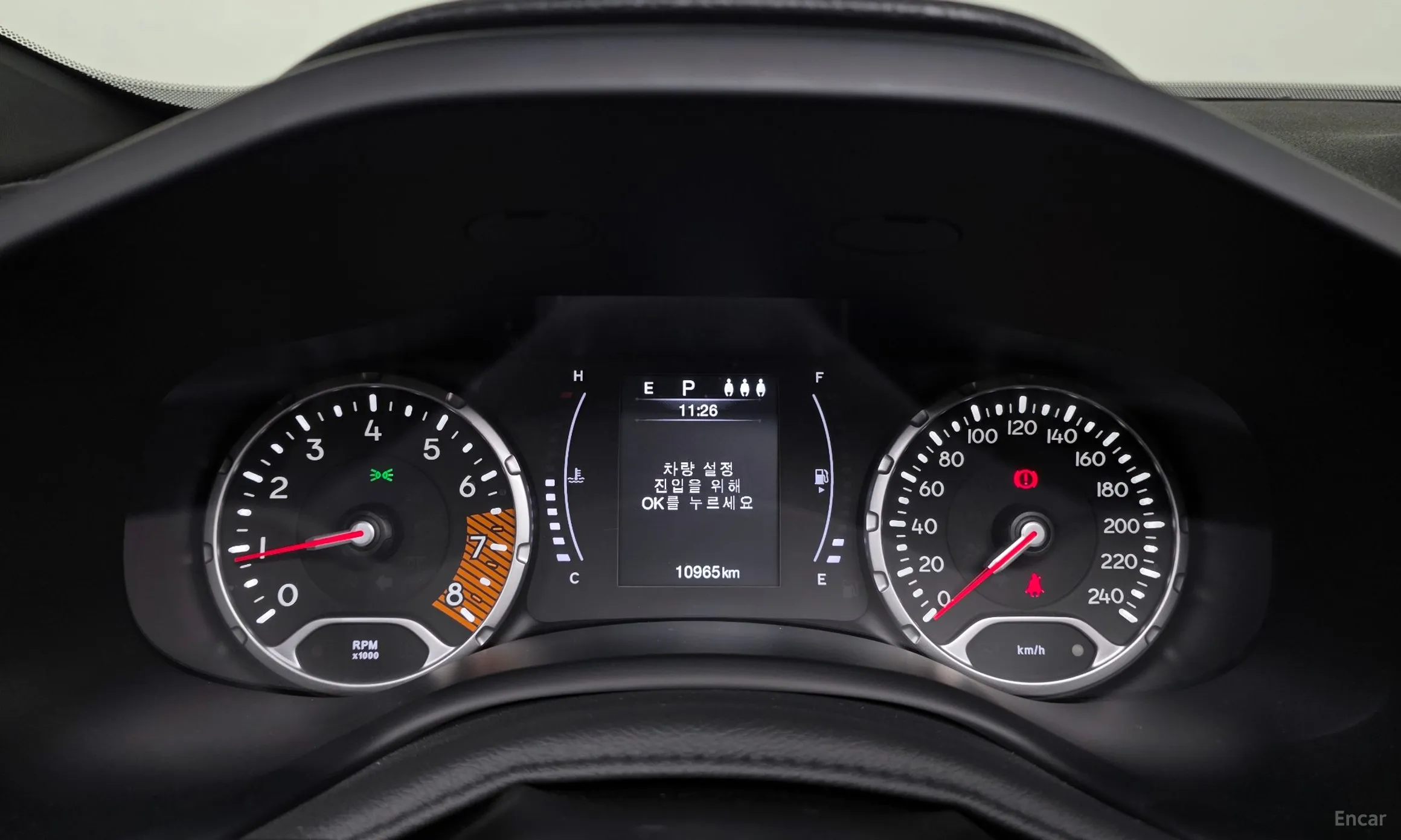 Jeep Renegade превью 8