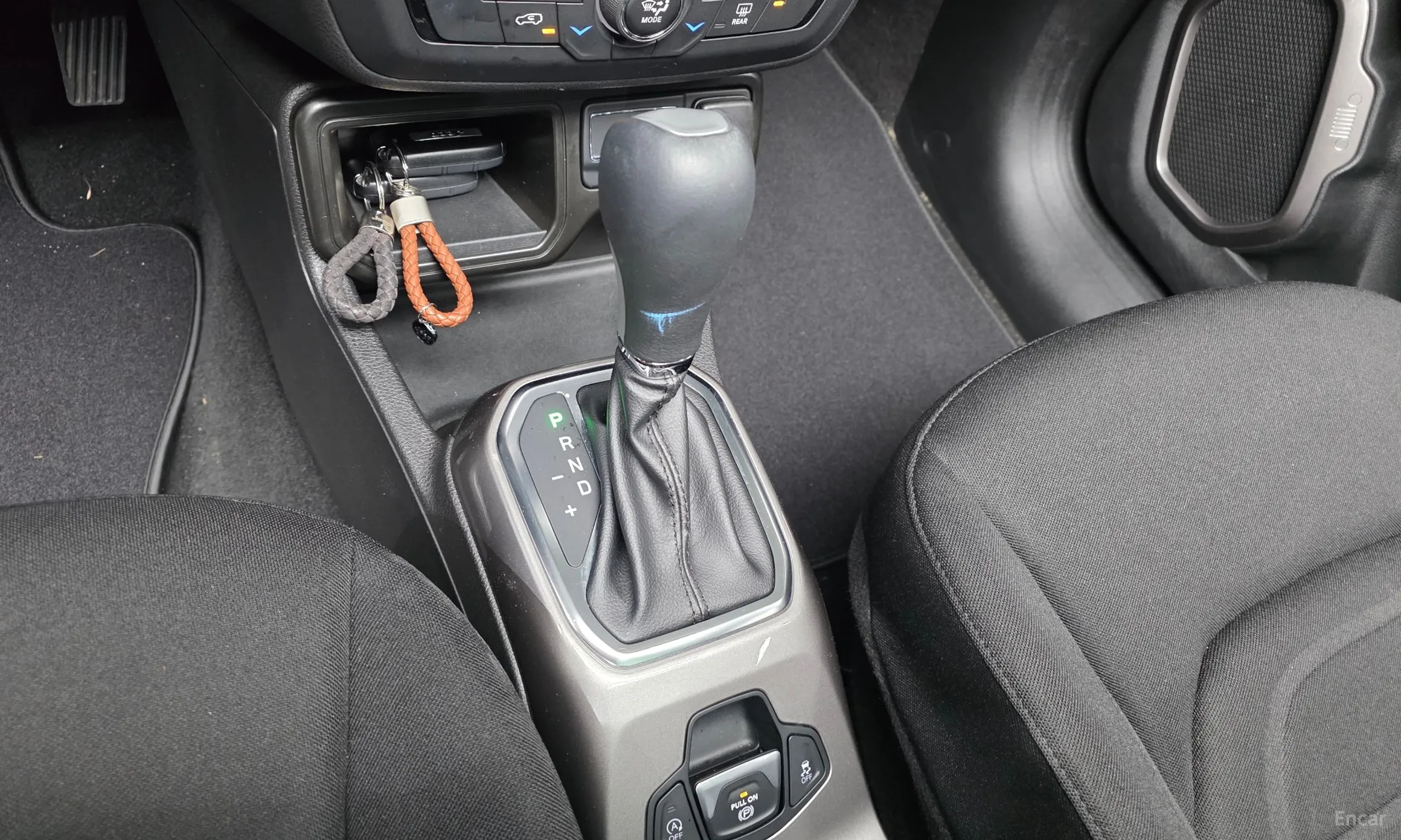 Jeep Renegade превью 9
