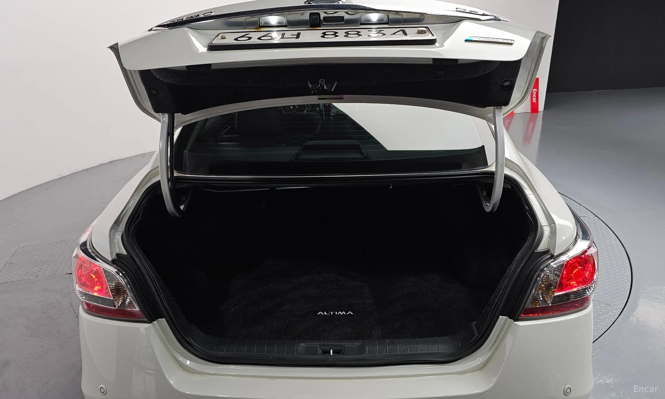 Nissan Altima превью 17