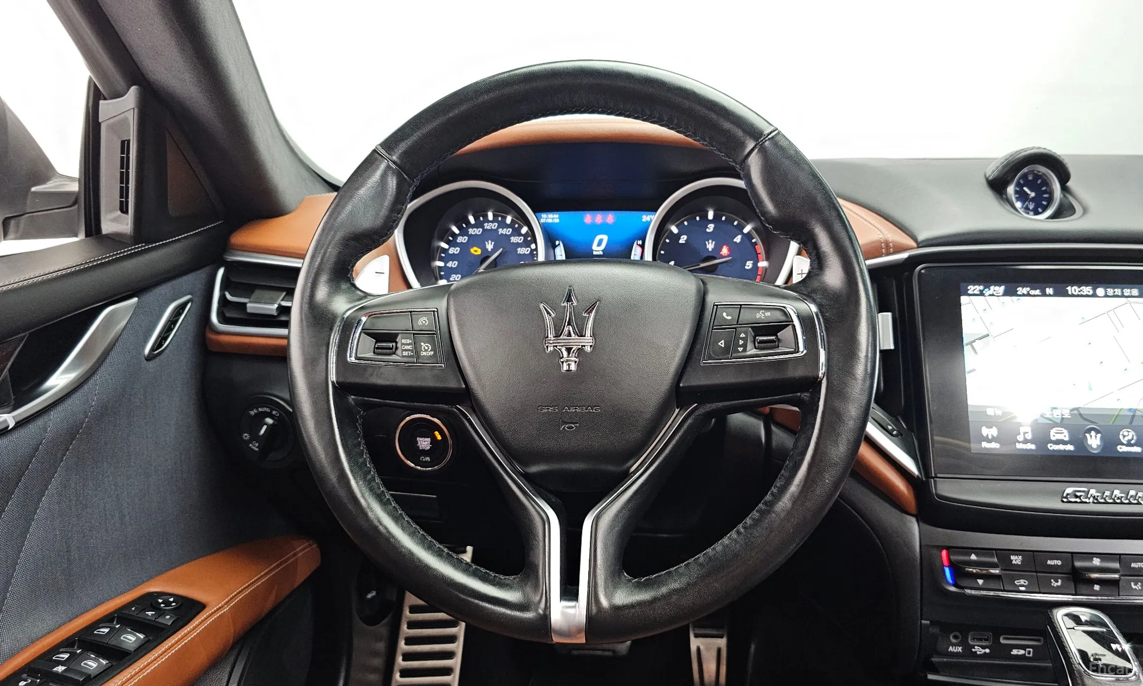 Maserati Ghibli превью 12