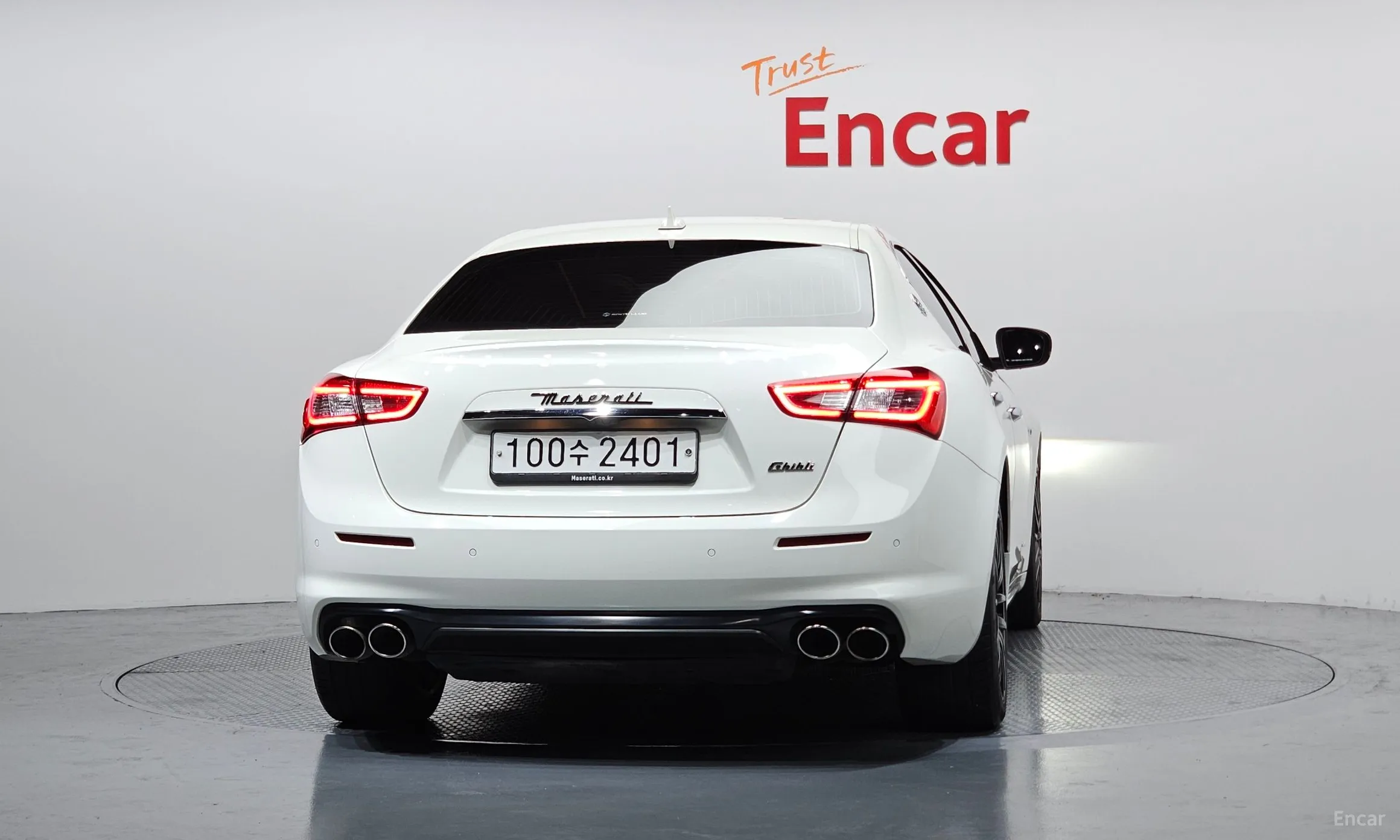 Maserati Ghibli превью 4