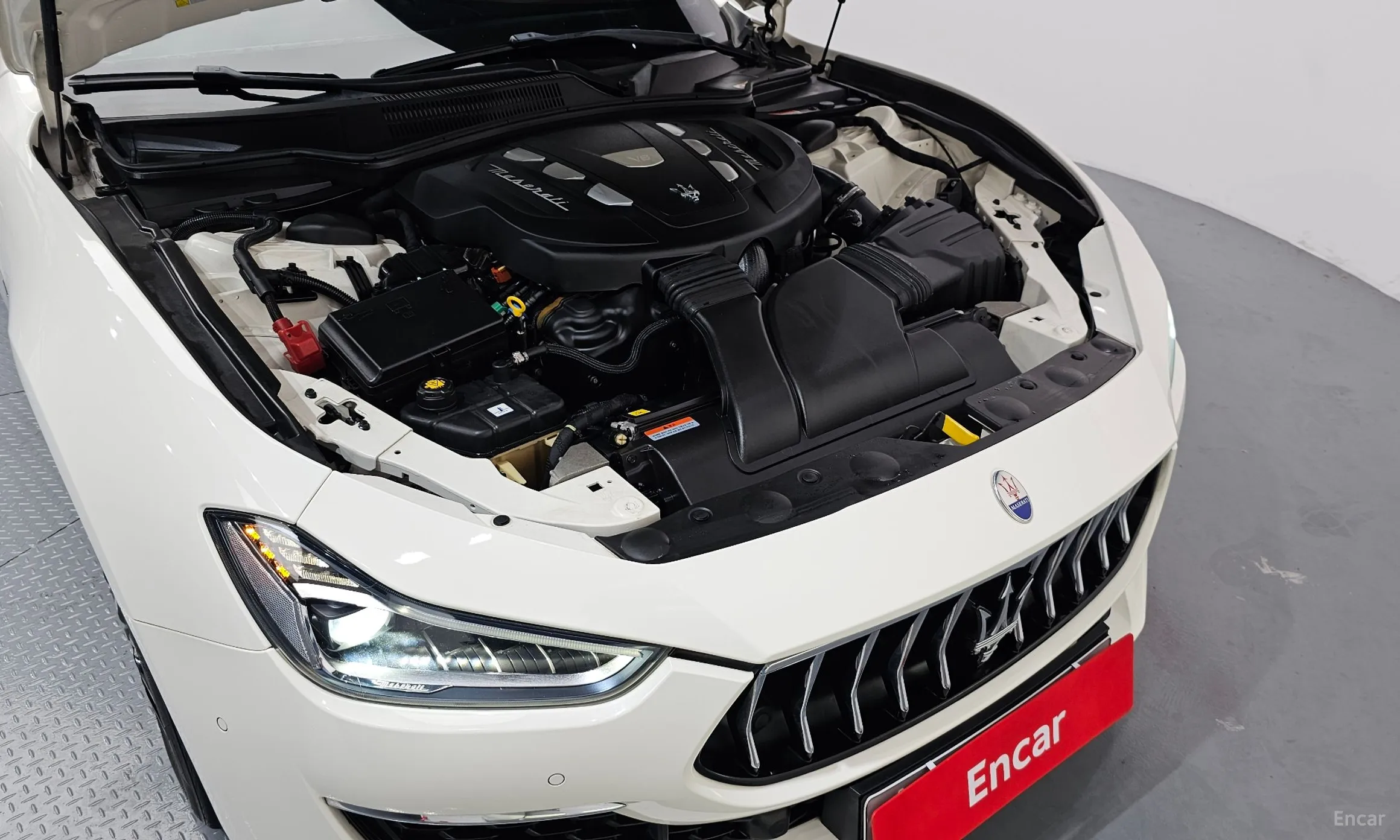 Maserati Ghibli превью 6