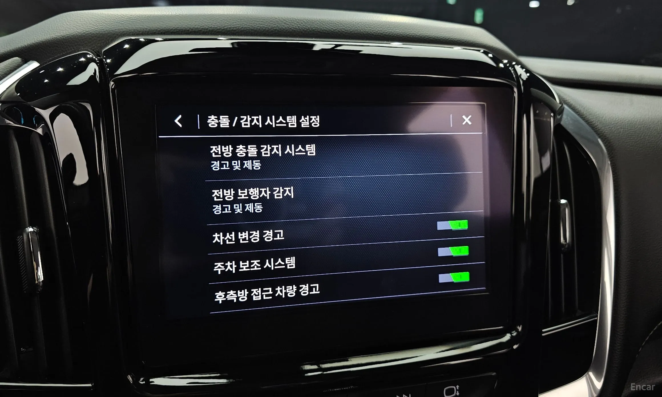 Chevrolet (GM Daewoo) Traverse превью 16
