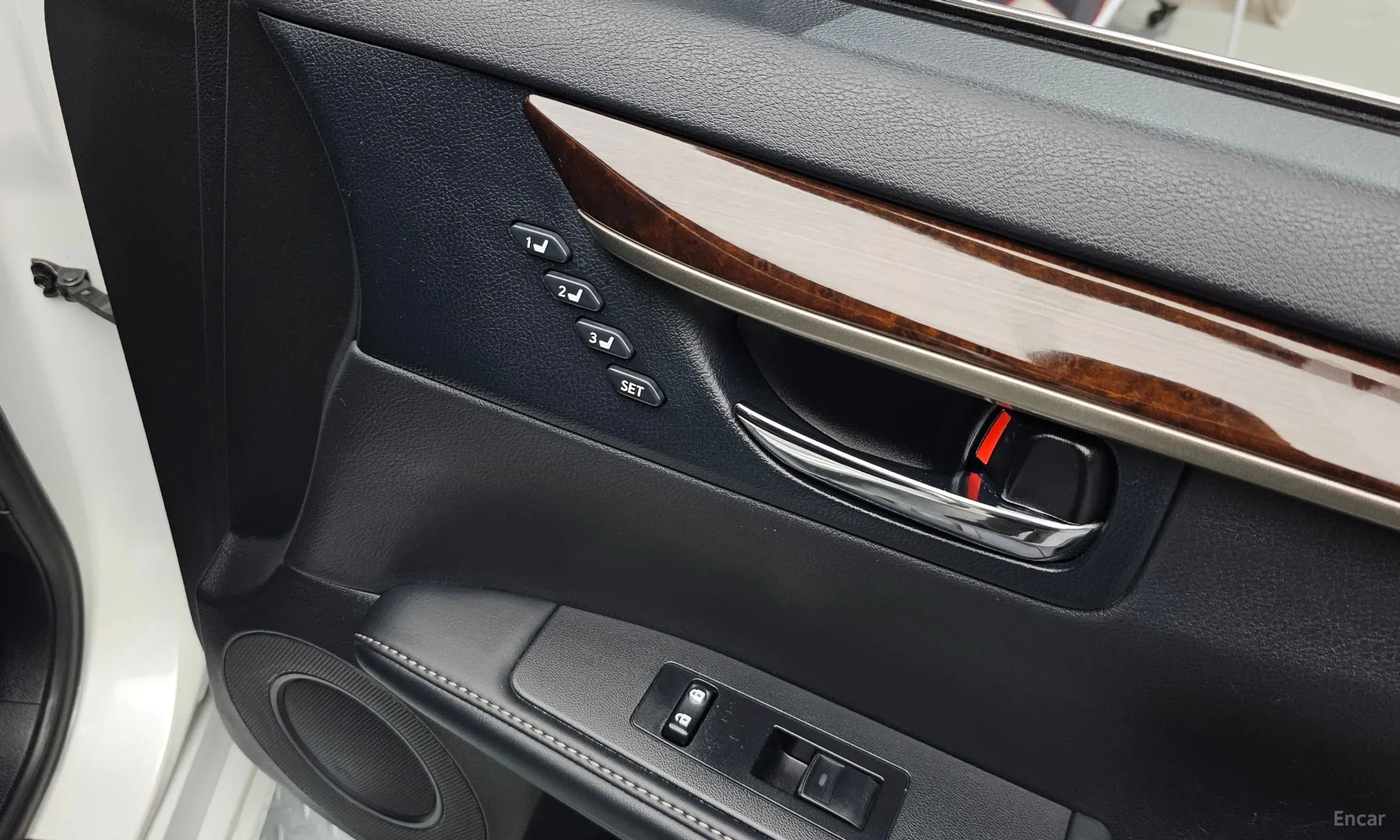 Lexus New ES300h превью 18