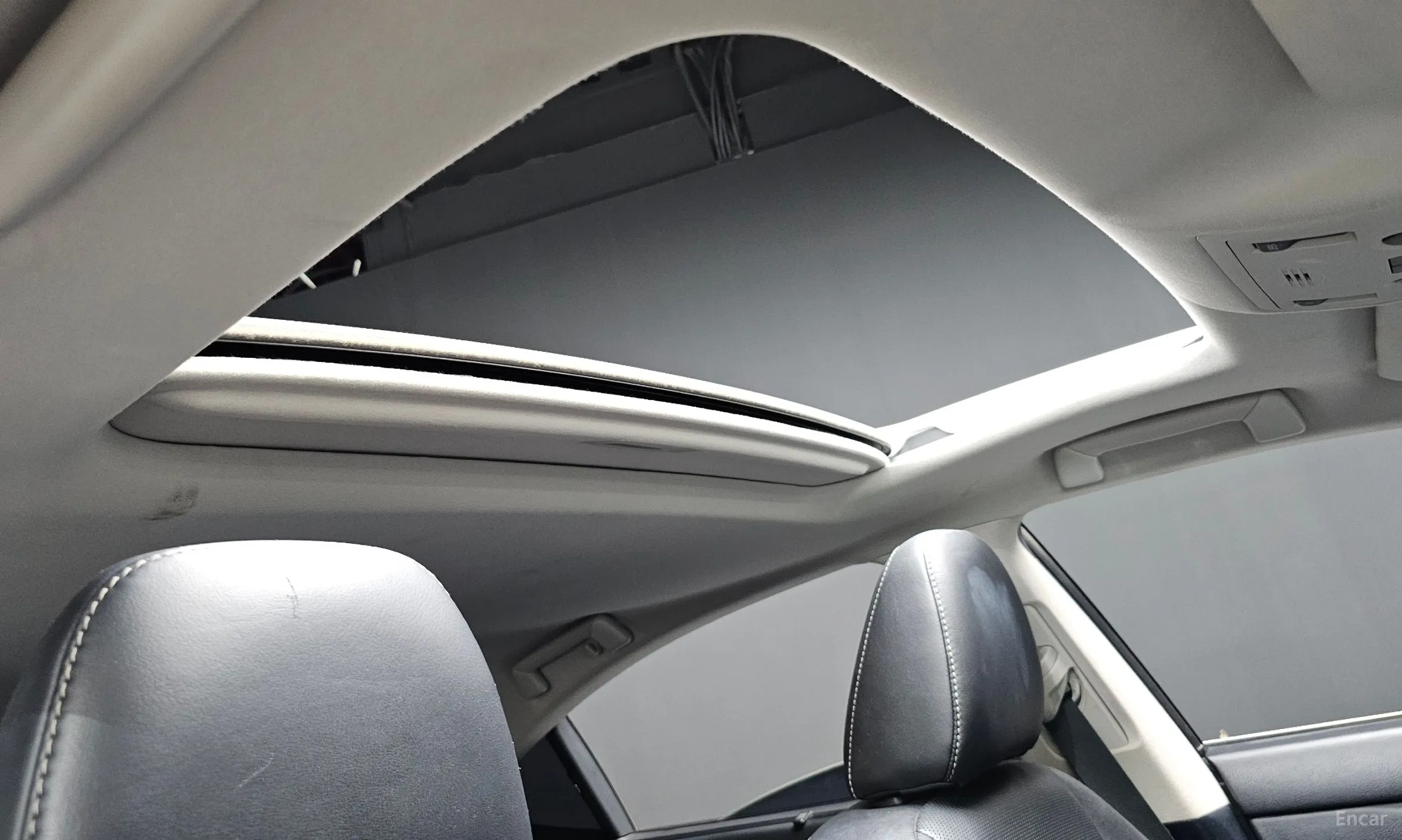 Lexus New ES300h превью 19