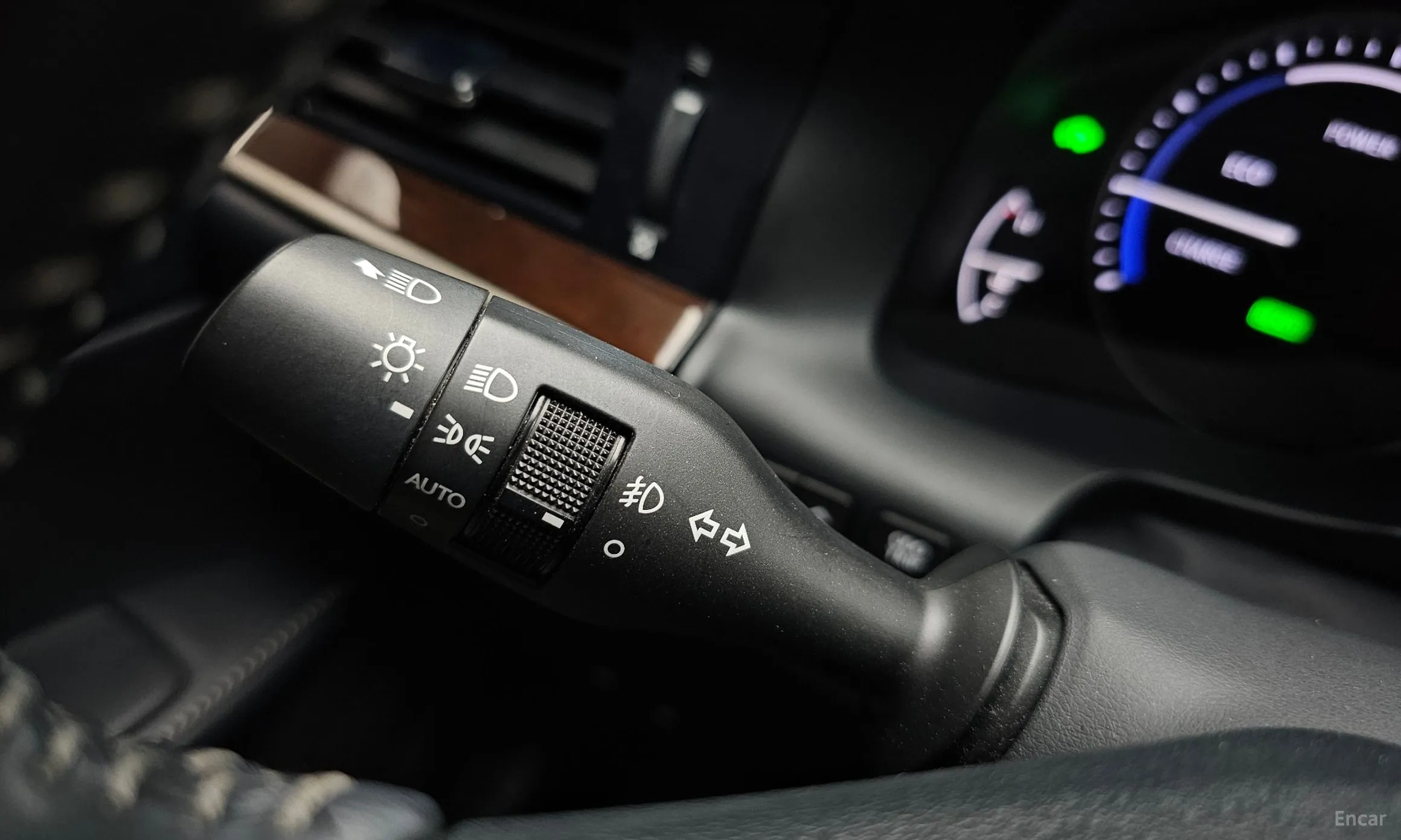 Lexus New ES300h превью 20