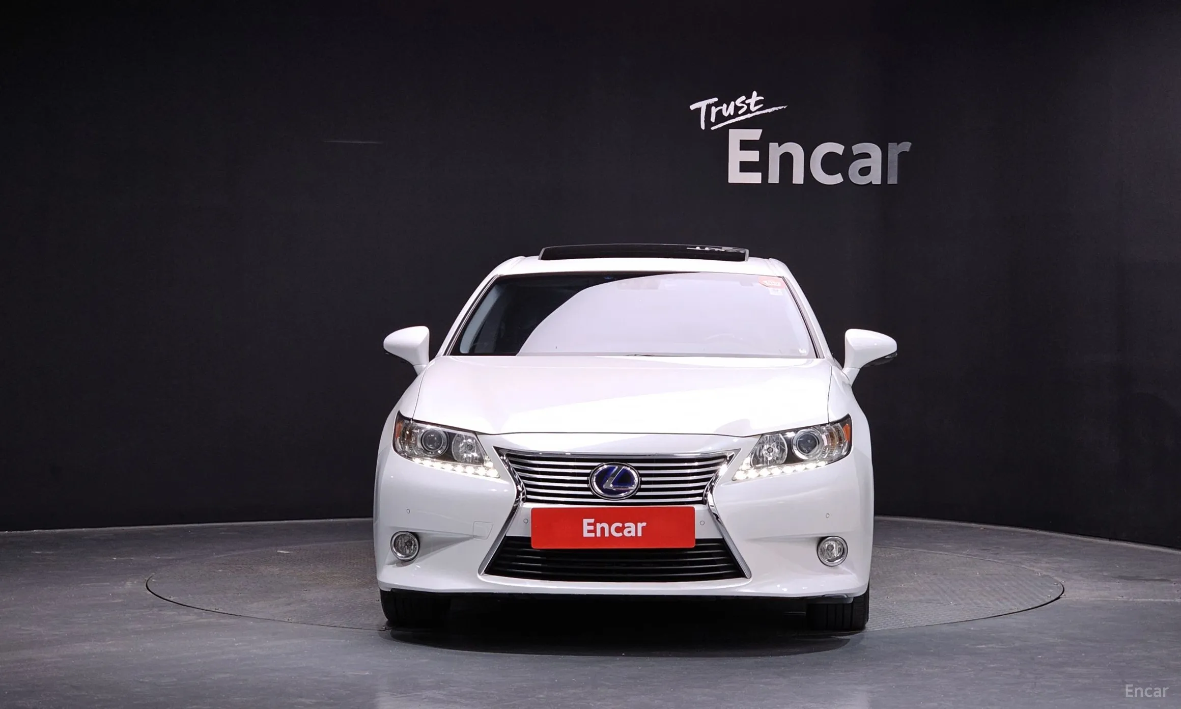 Lexus New ES300h превью 3