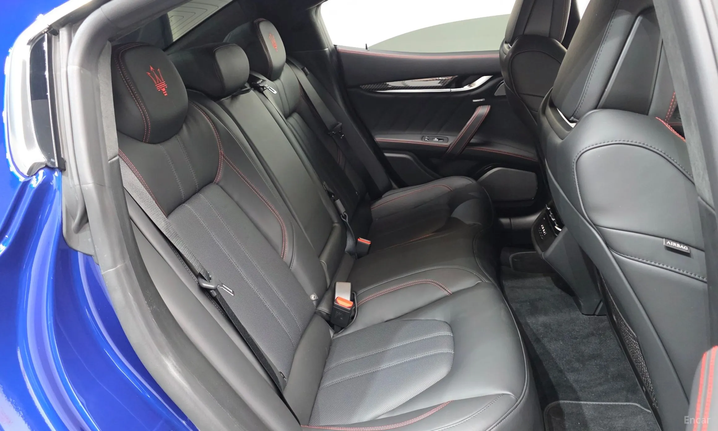Maserati Ghibli превью 11