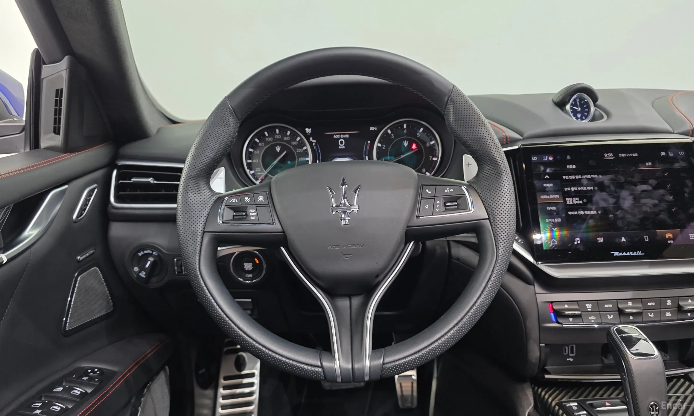Maserati Ghibli превью 13