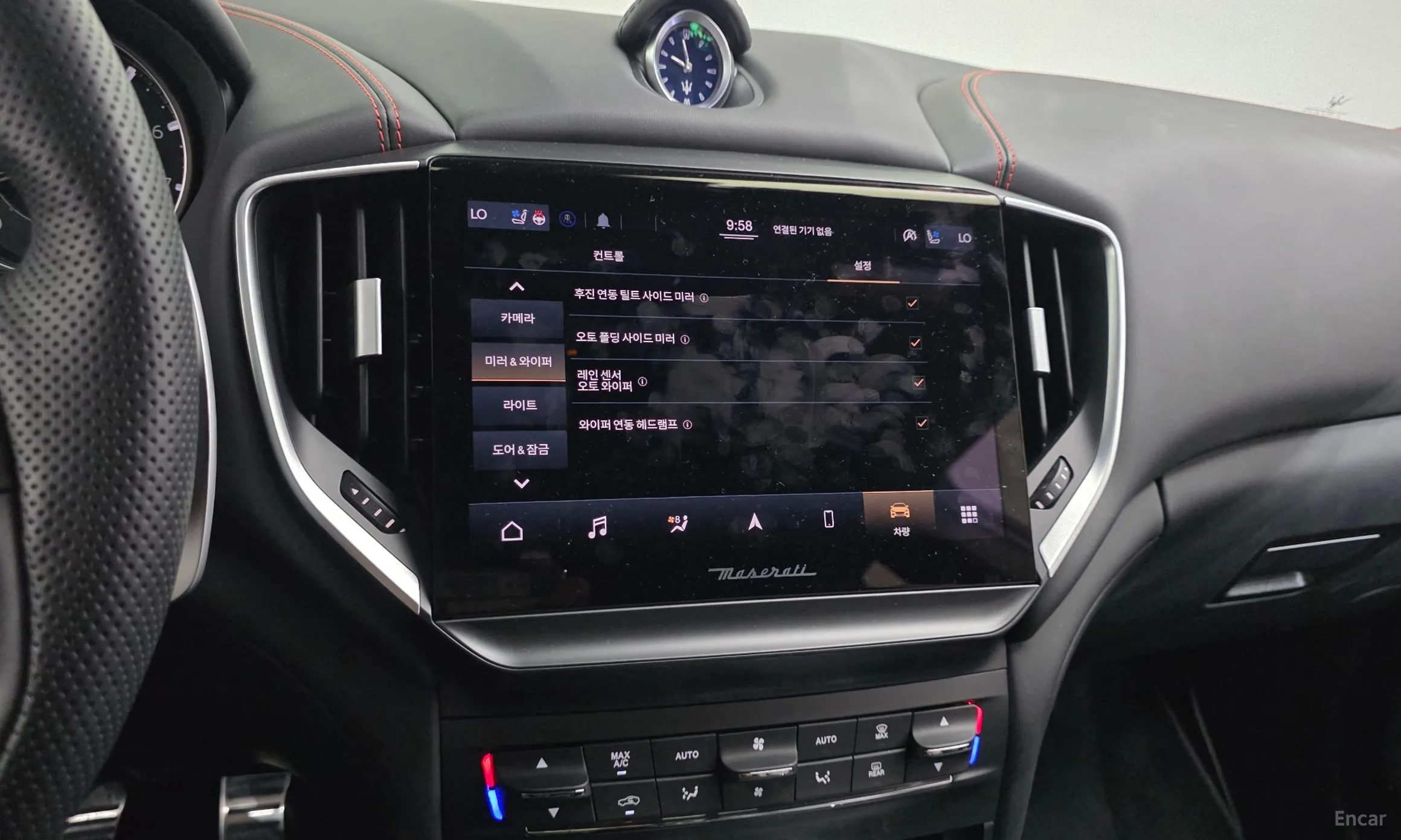 Maserati Ghibli превью 14