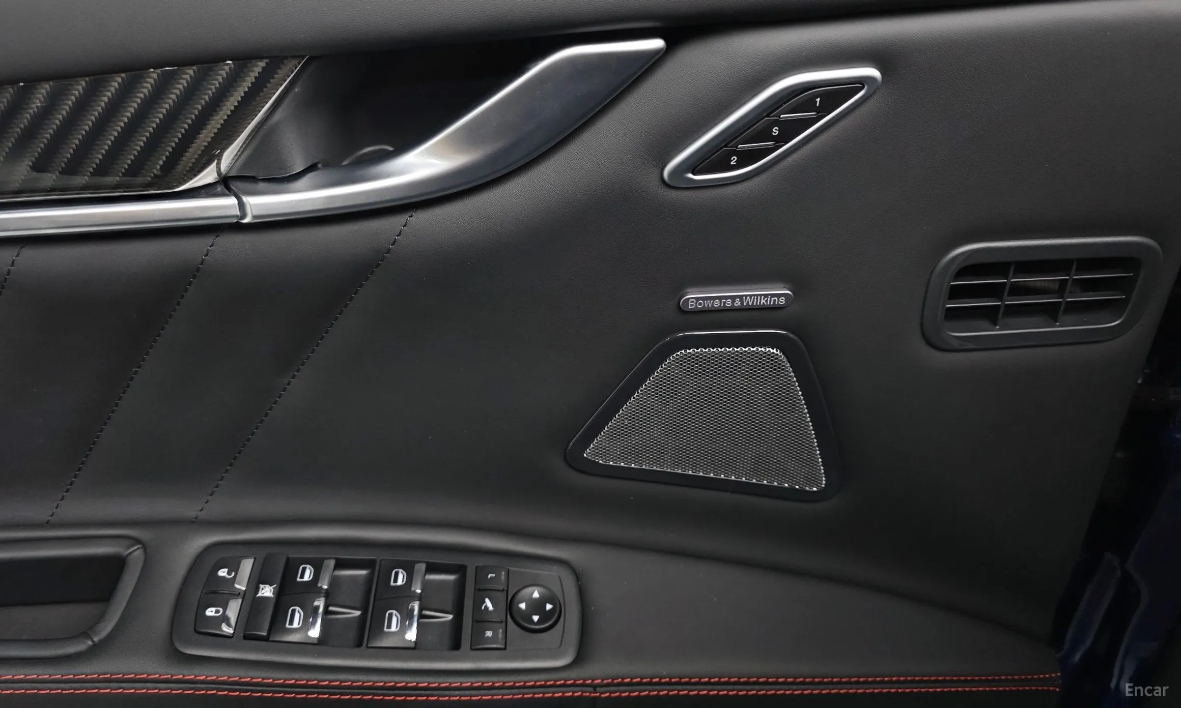 Maserati Ghibli превью 20