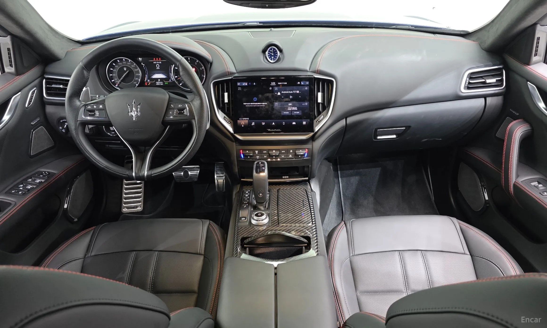Maserati Ghibli превью 7