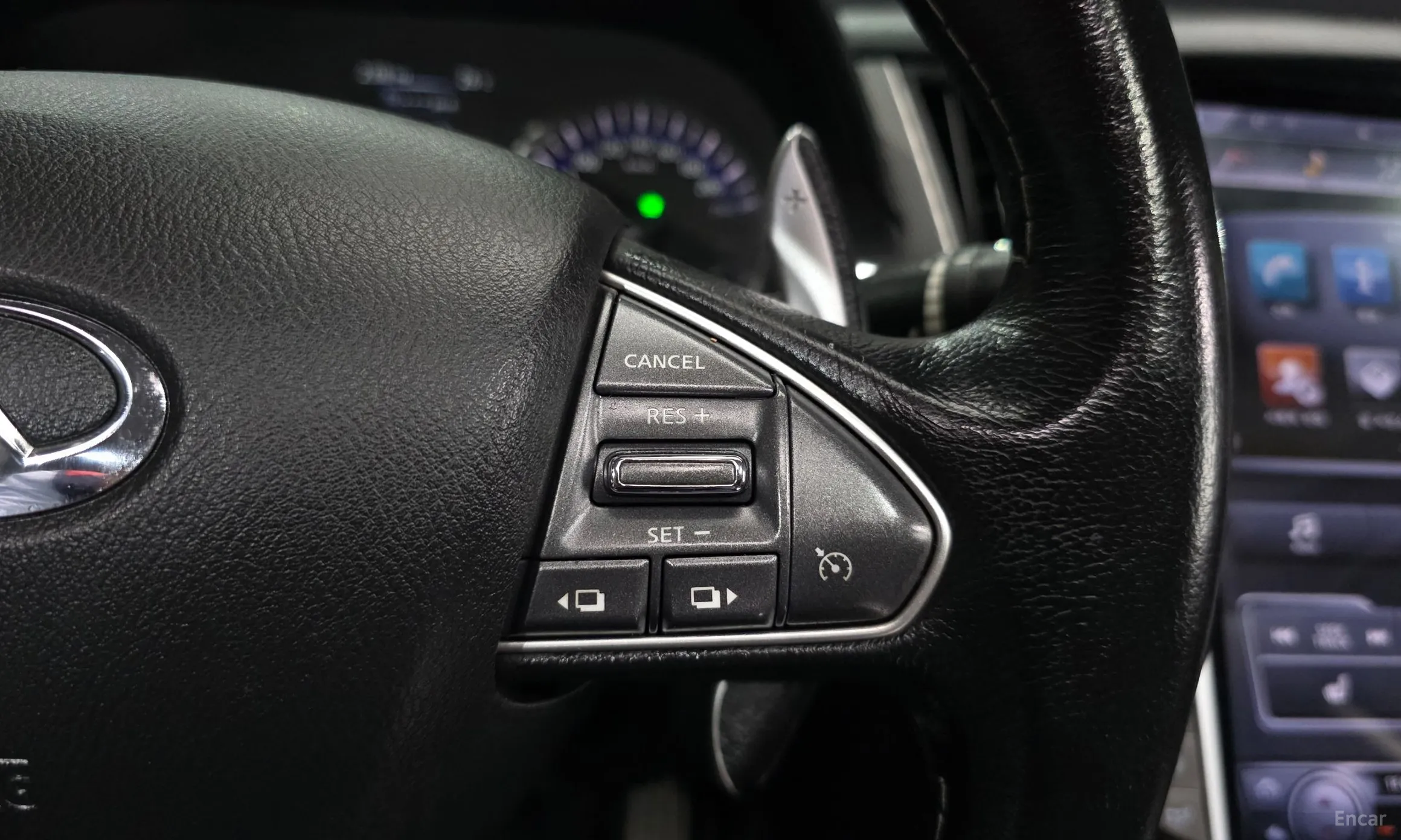 Infiniti Q50 превью 9