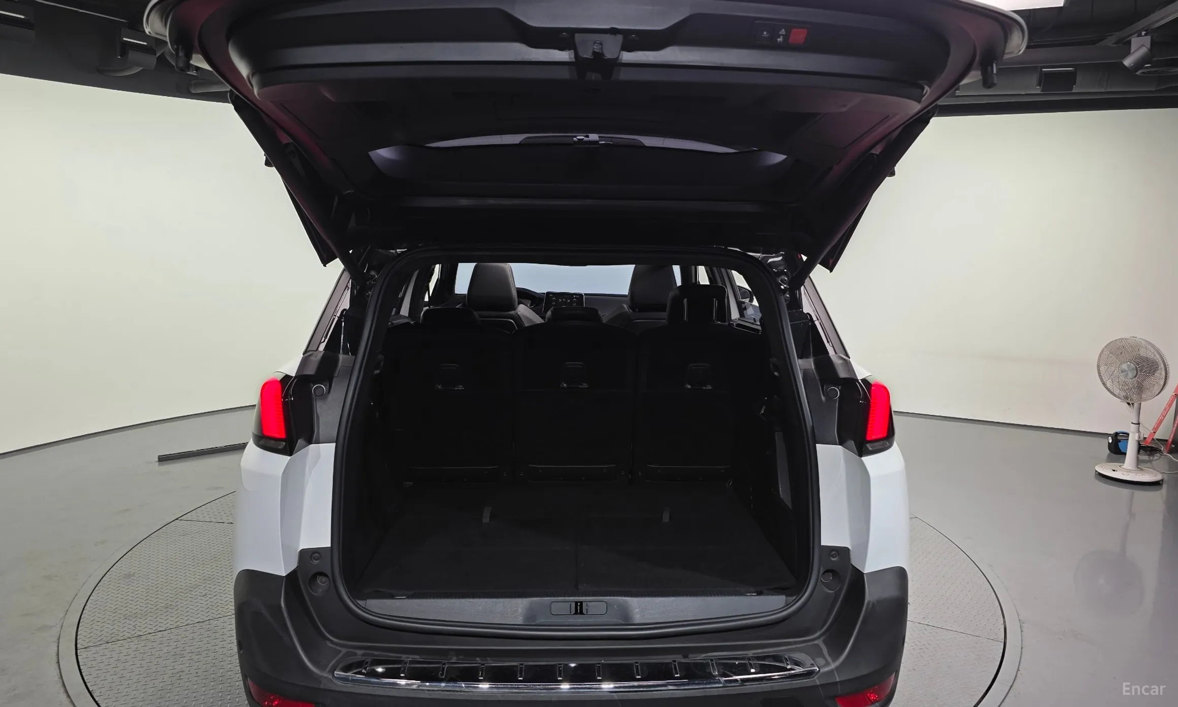 Peugeot 5008 2nd generation превью 20
