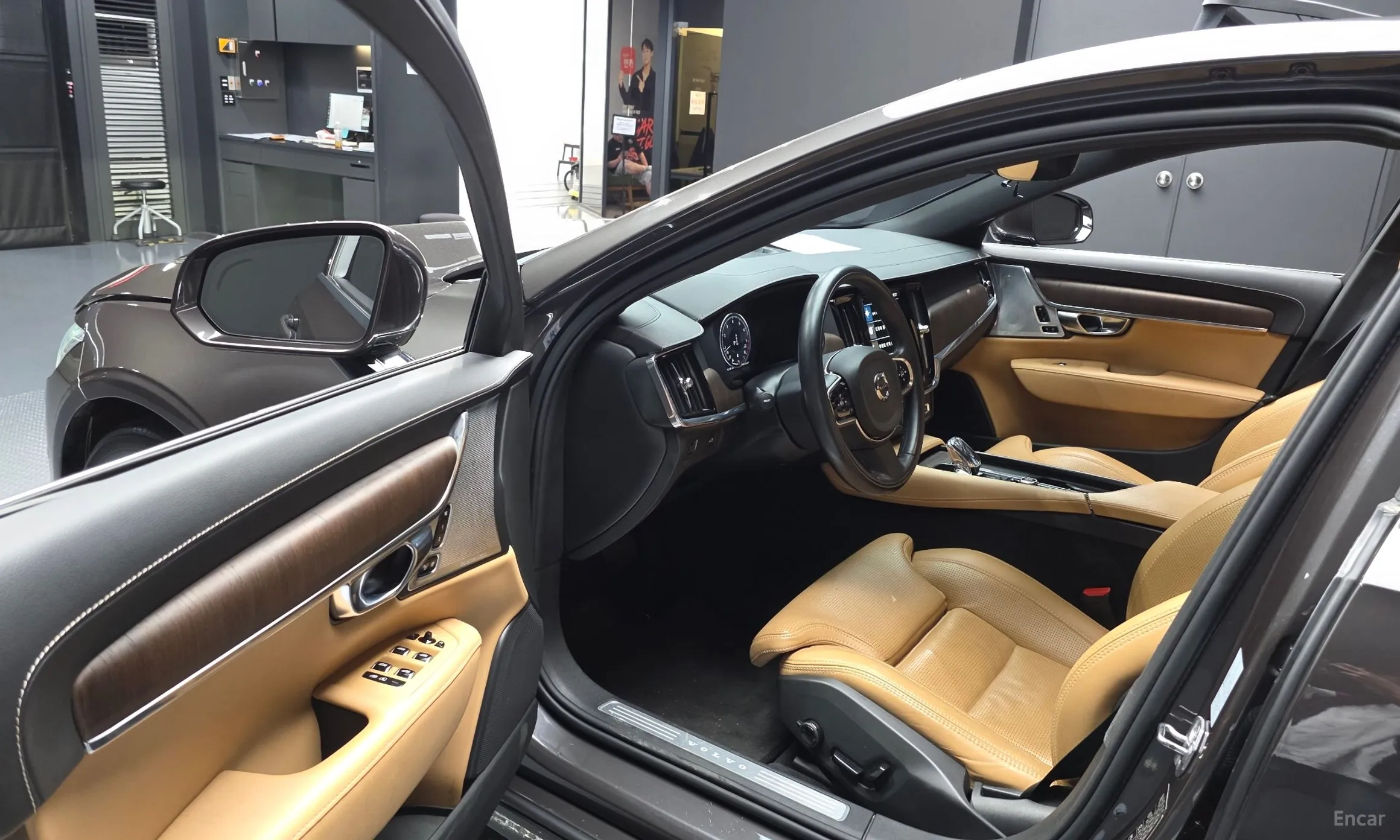 Volvo S90 превью 10