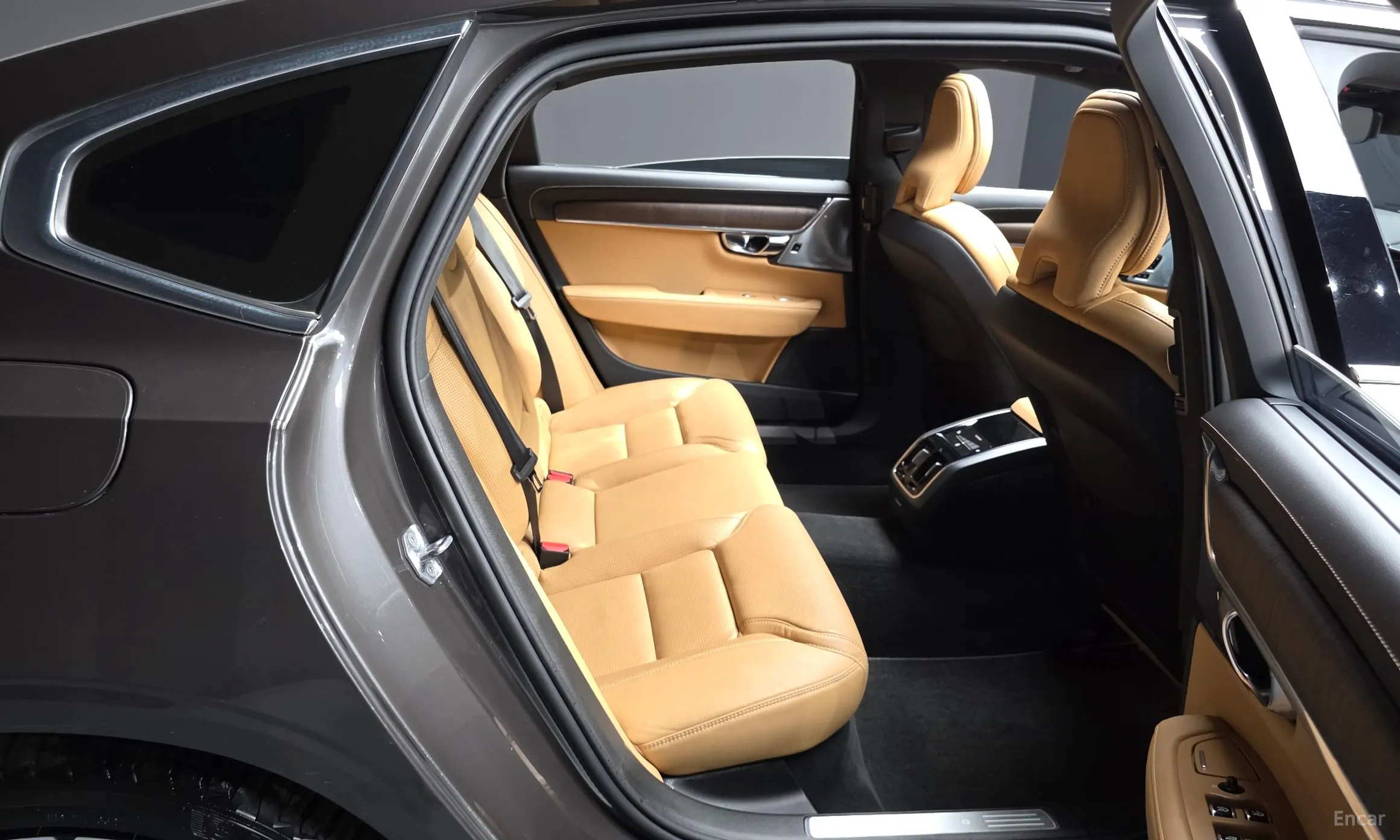 Volvo S90 превью 11