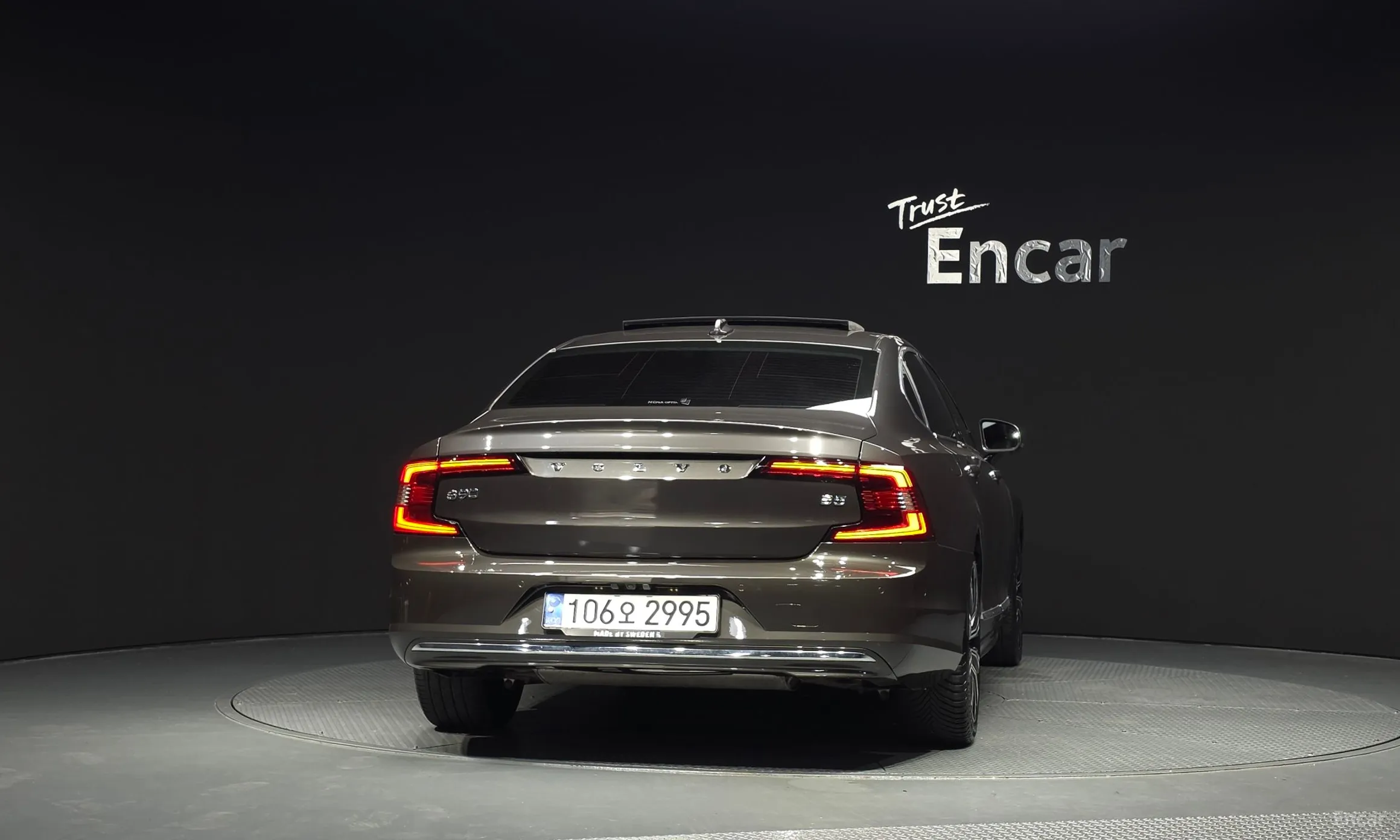 Volvo S90 превью 4