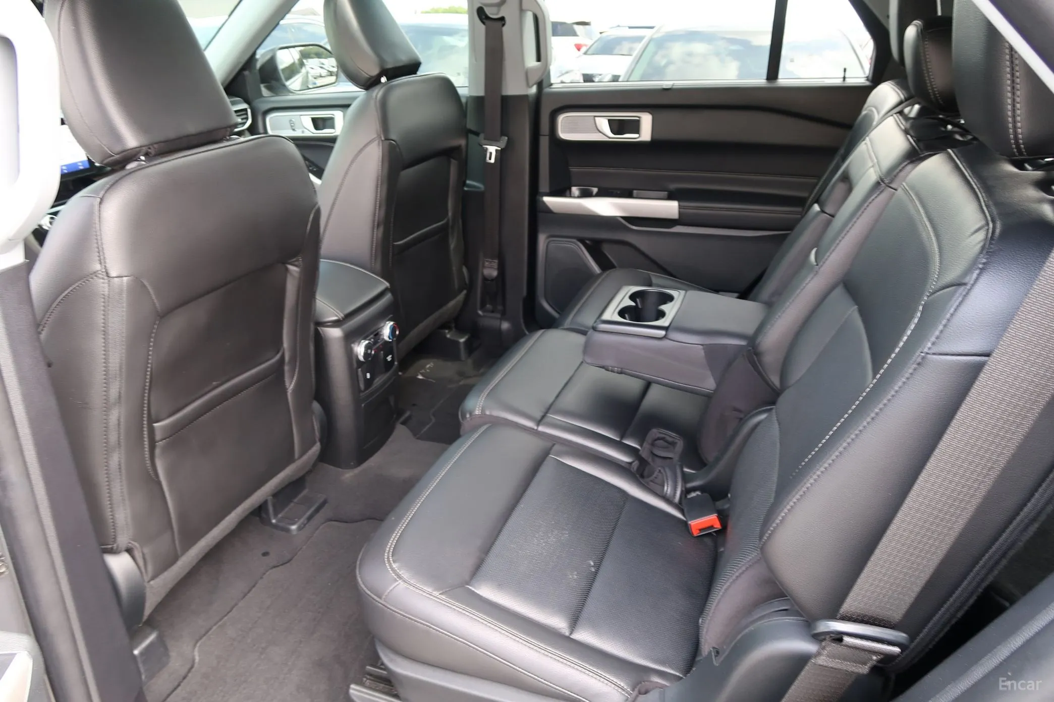 Ford Explorer 6th Generation превью 11