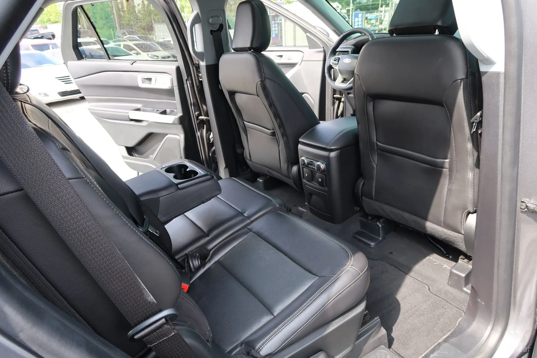 Ford Explorer 6th Generation превью 13