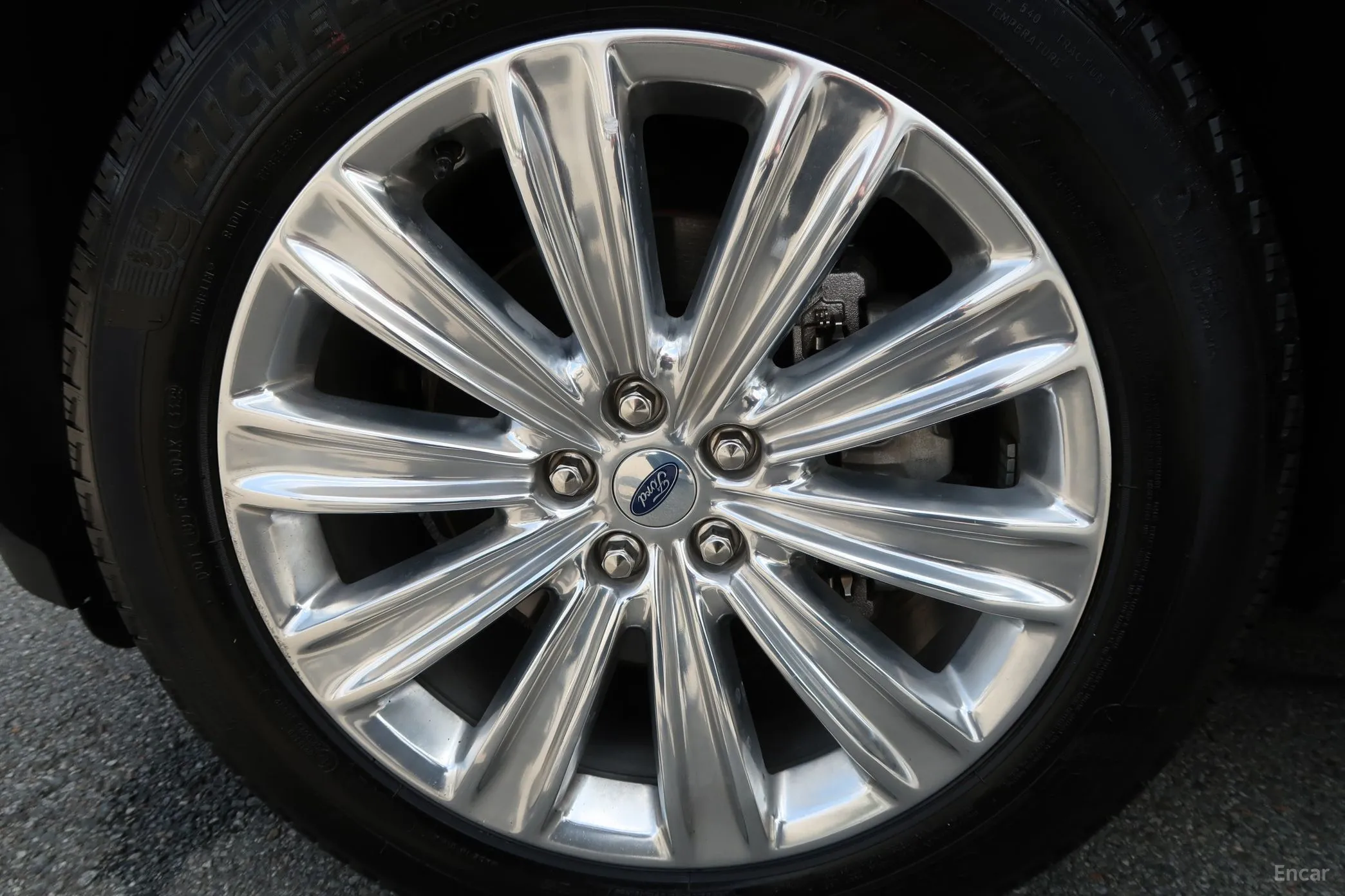 Ford Explorer 6th Generation превью 19