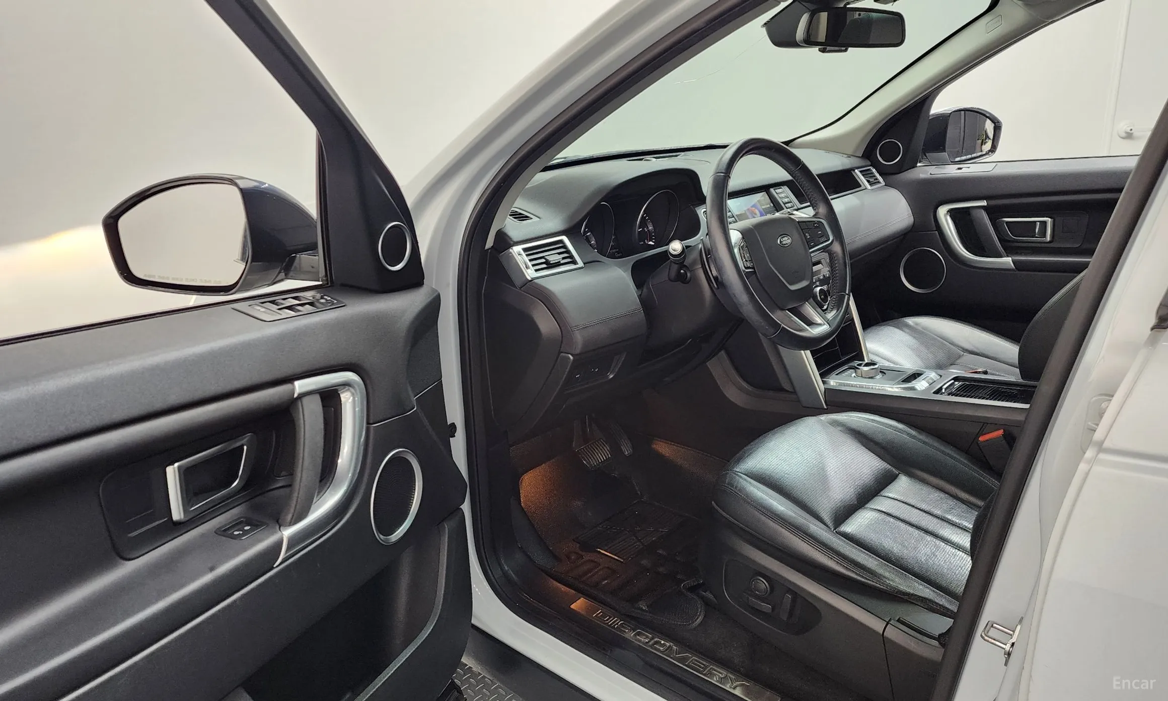 Land Rover Discovery Sports превью 10