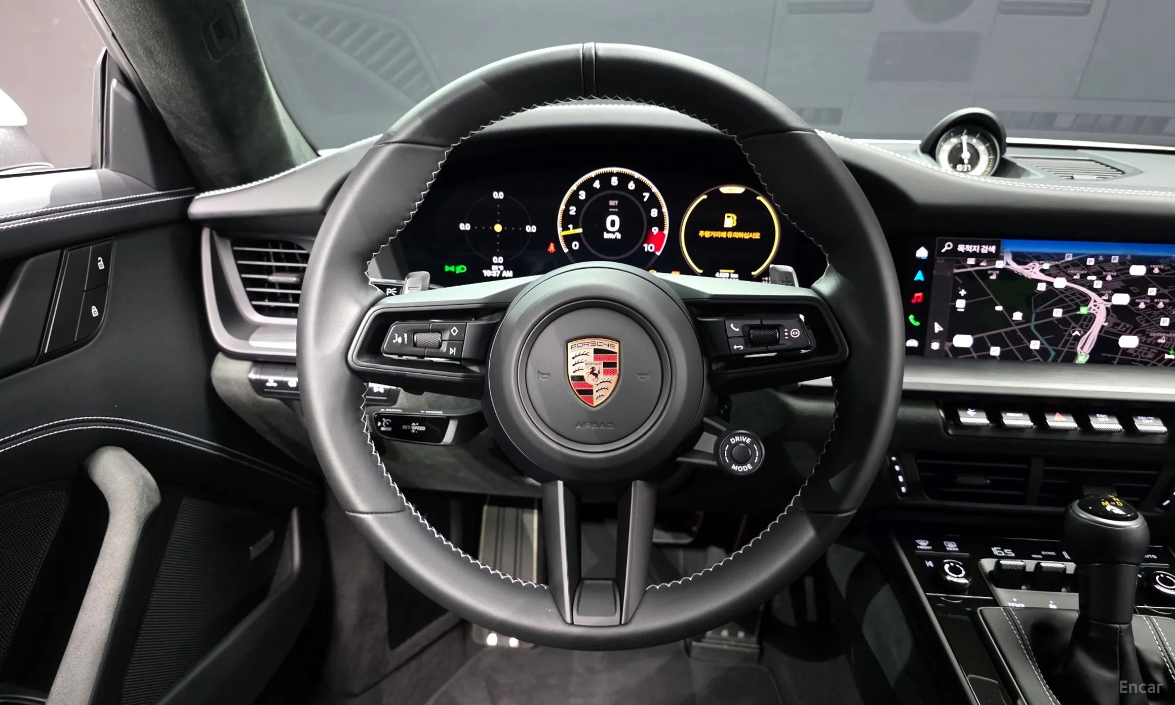 Porsche 911 (992) превью 13