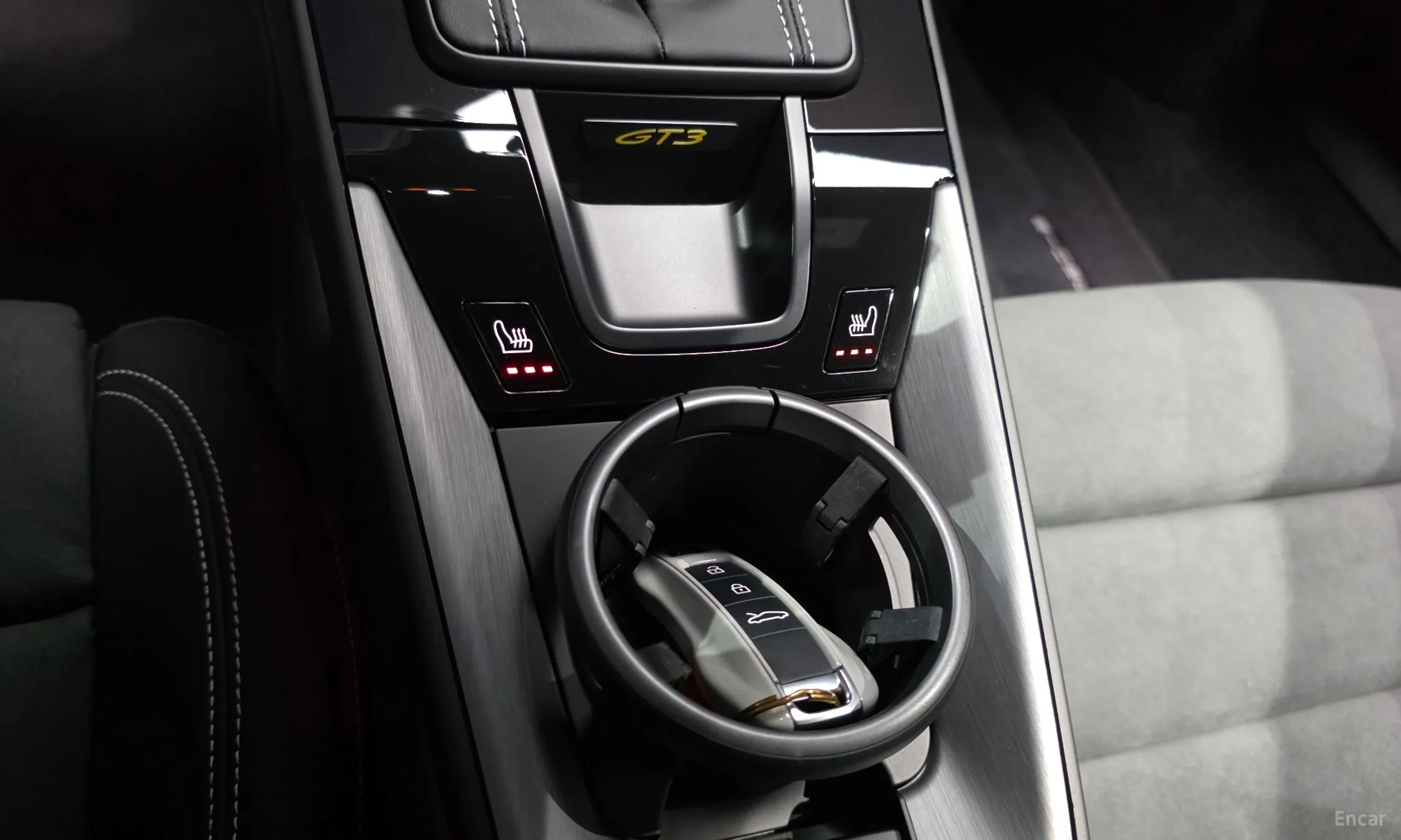 Porsche 911 (992) превью 16