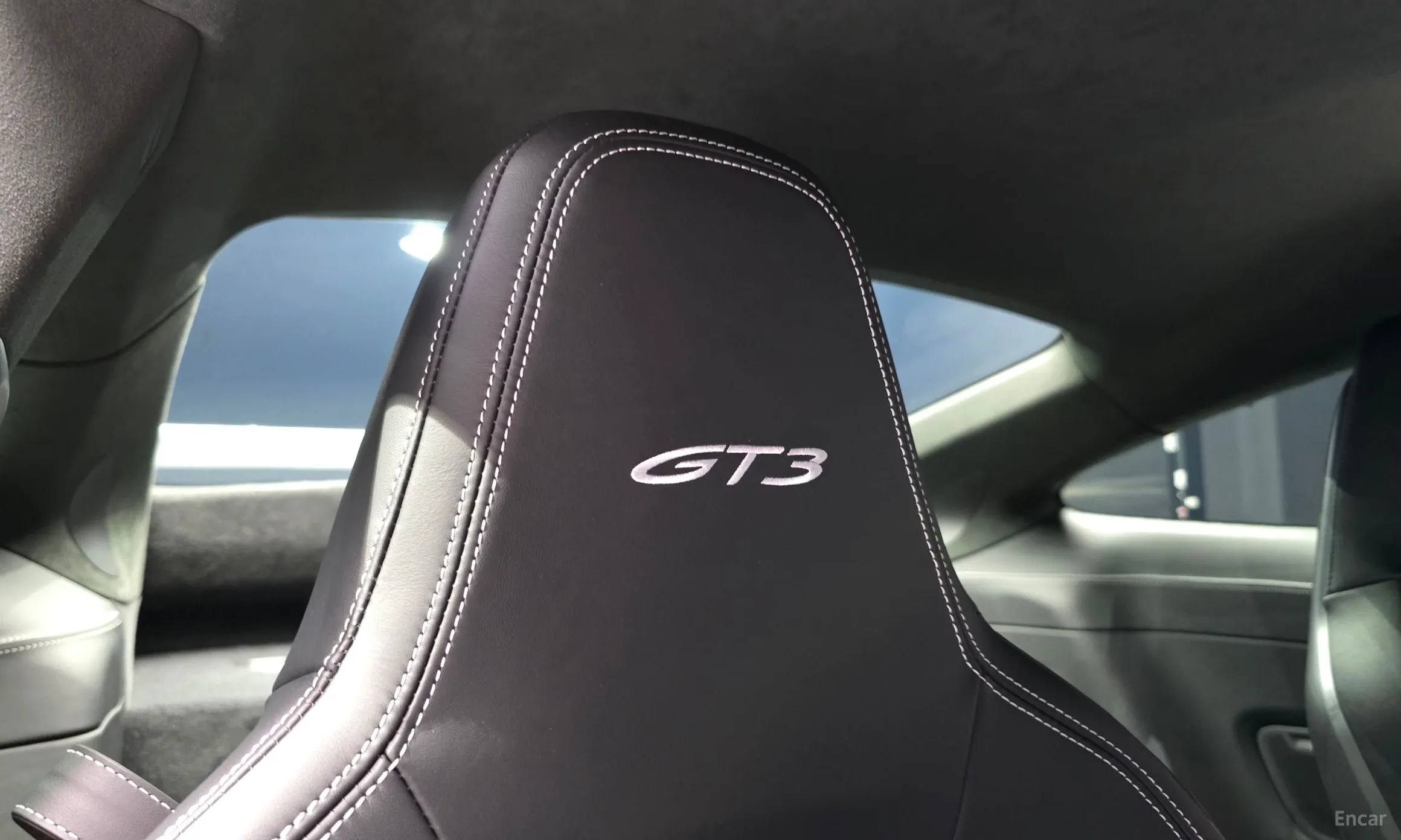 Porsche 911 (992) превью 18