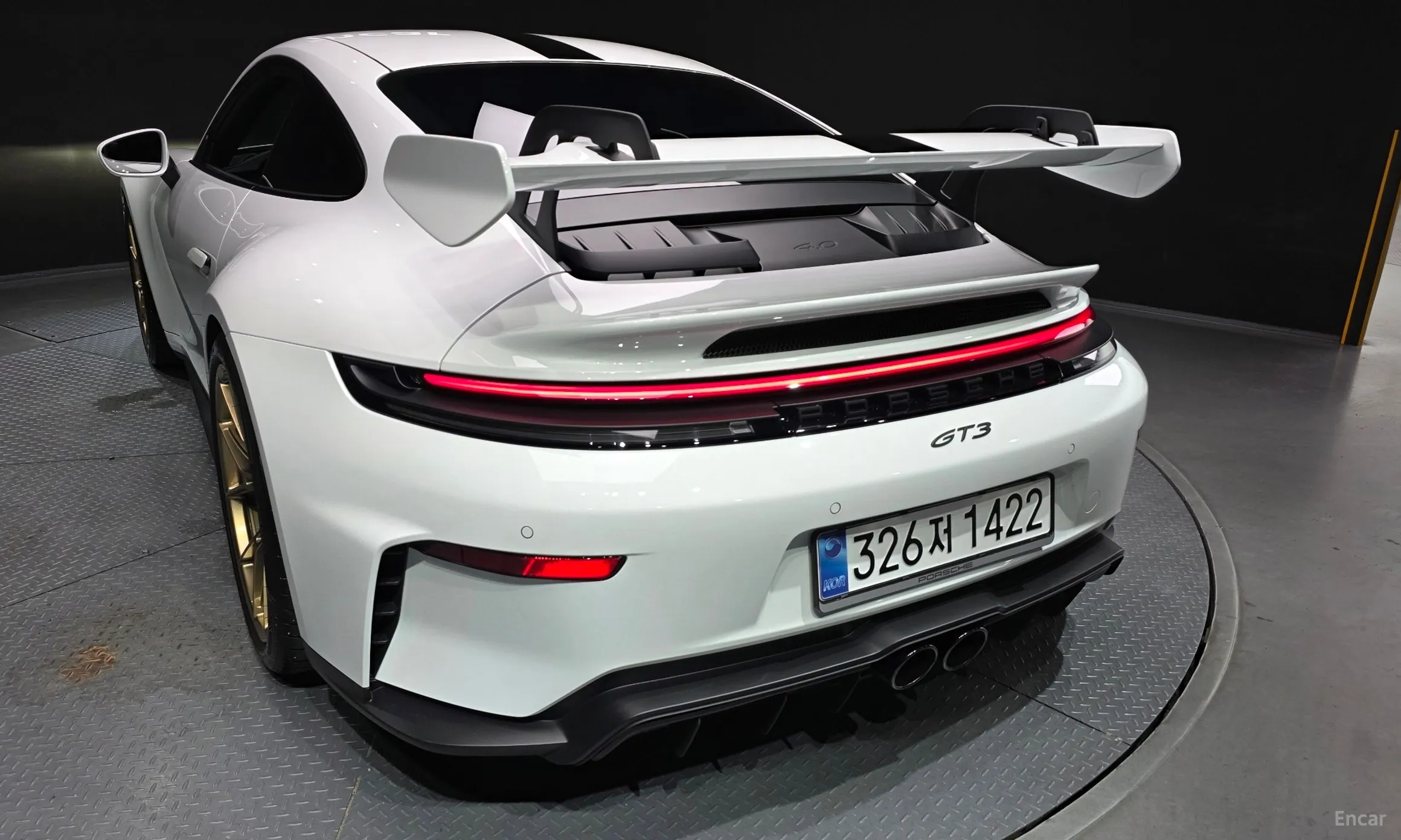 Porsche 911 (992) превью 20