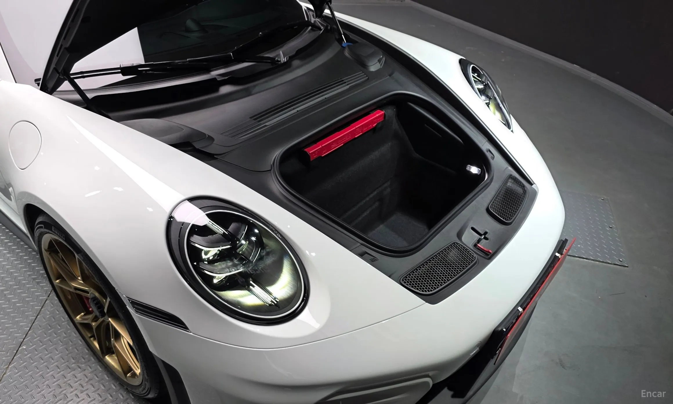 Porsche 911 (992) превью 6