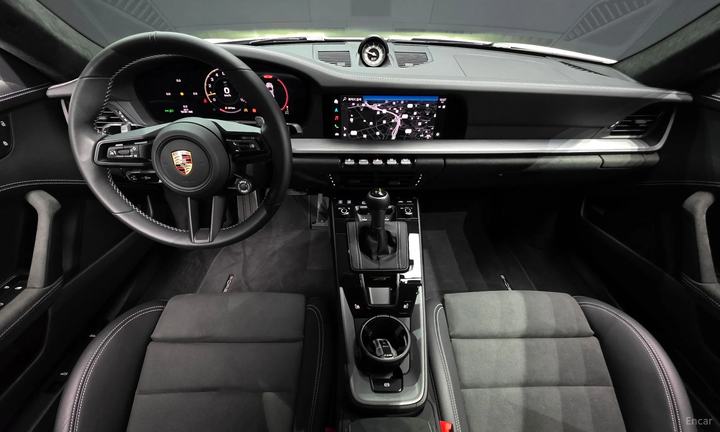 Porsche 911 (992) превью 7