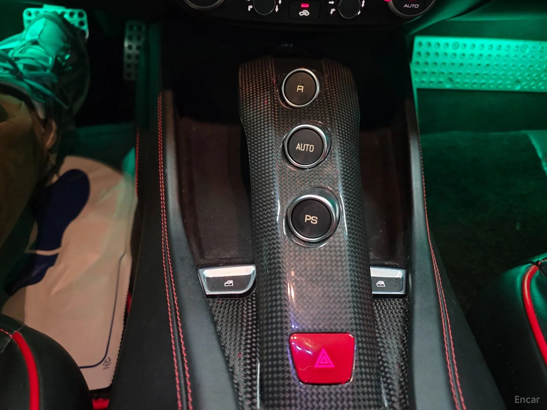 Ferrari California превью 12