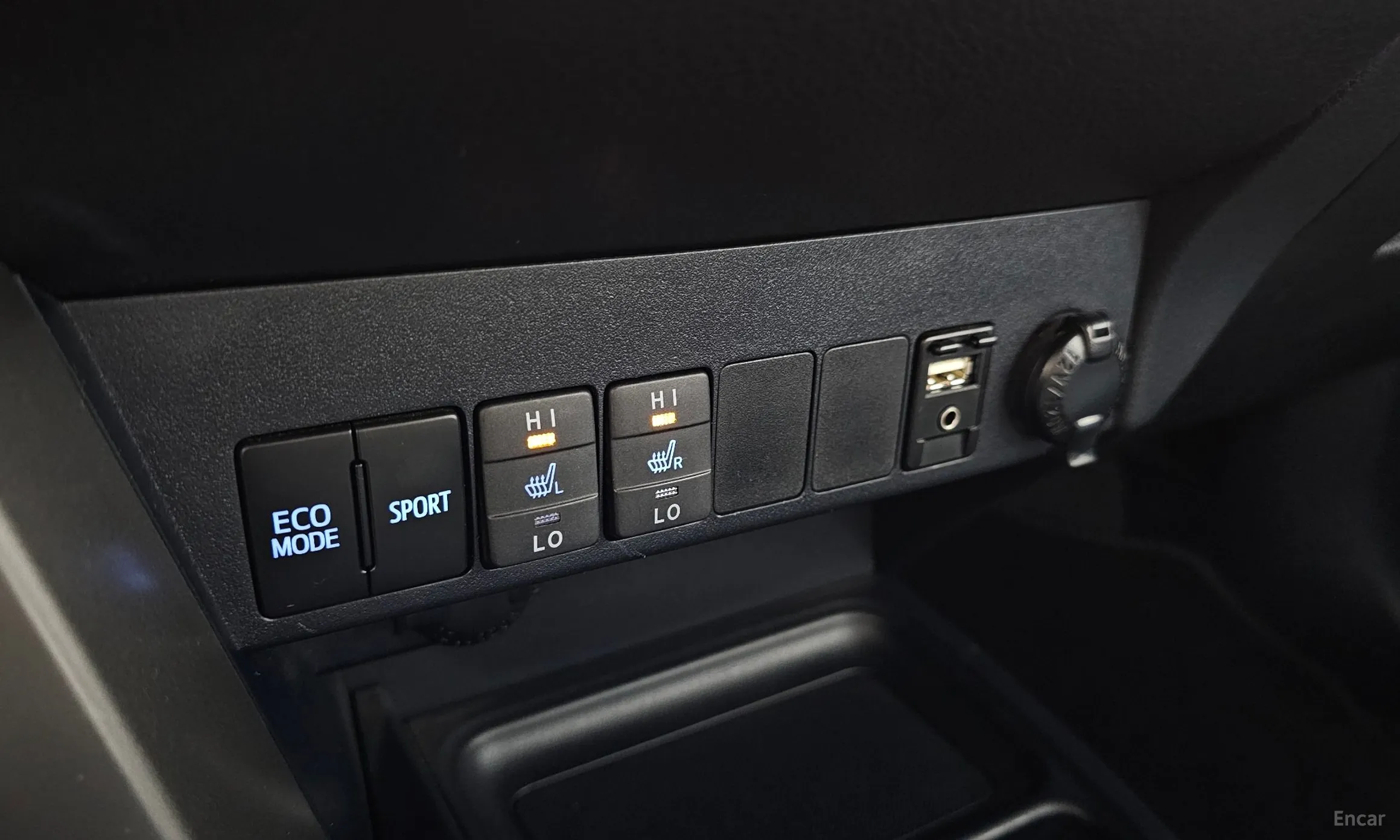 Toyota RAV4 превью 19