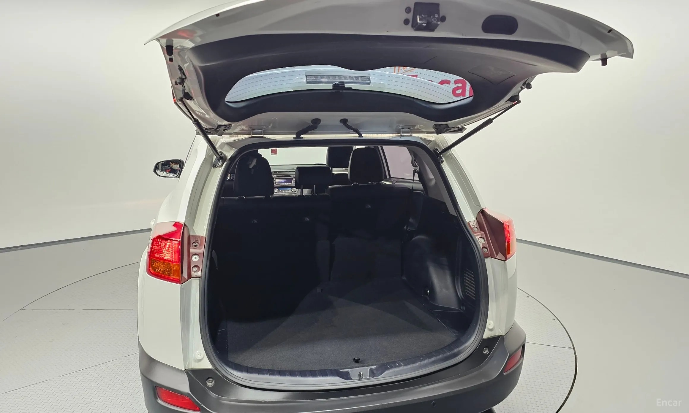 Toyota RAV4 превью 20