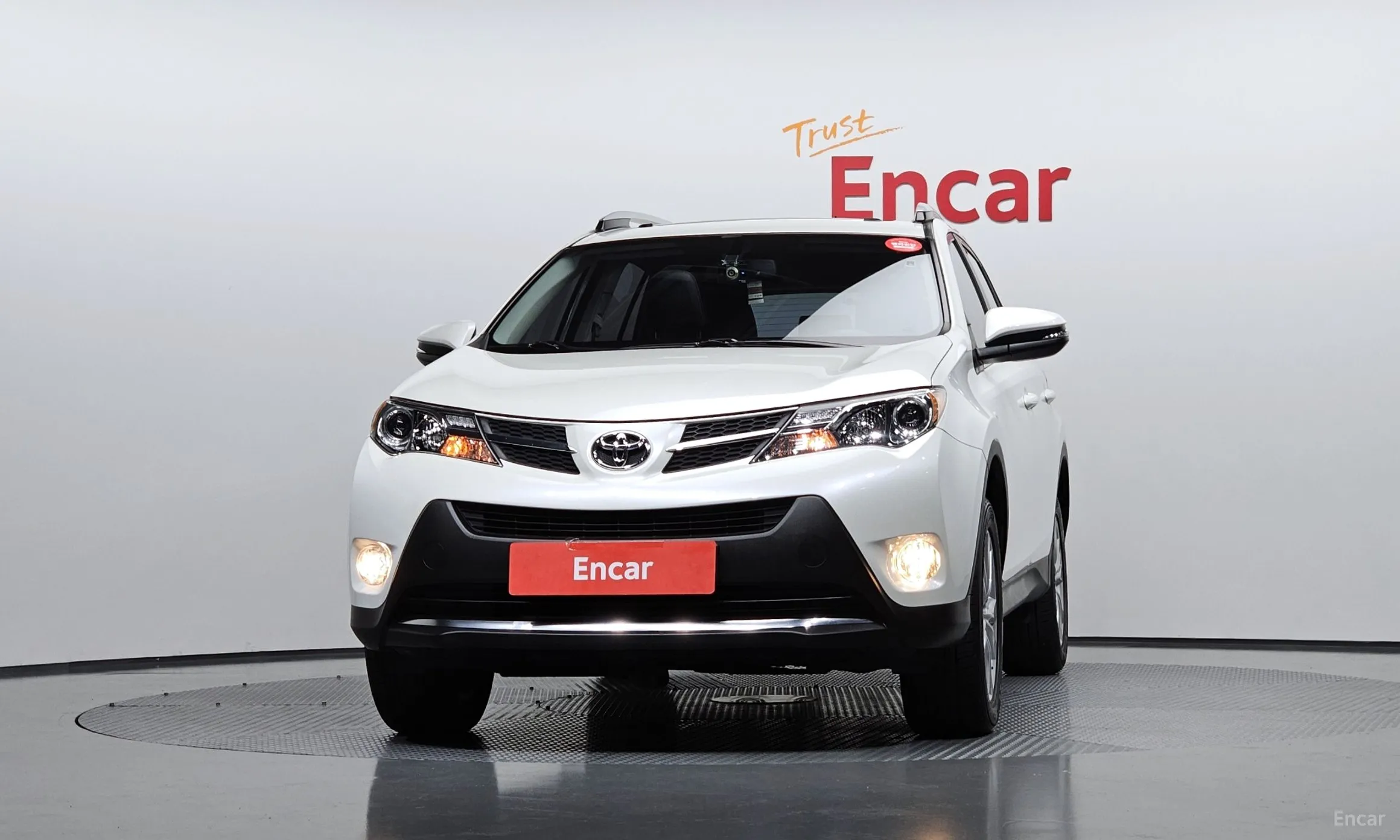 Toyota RAV4 превью 3