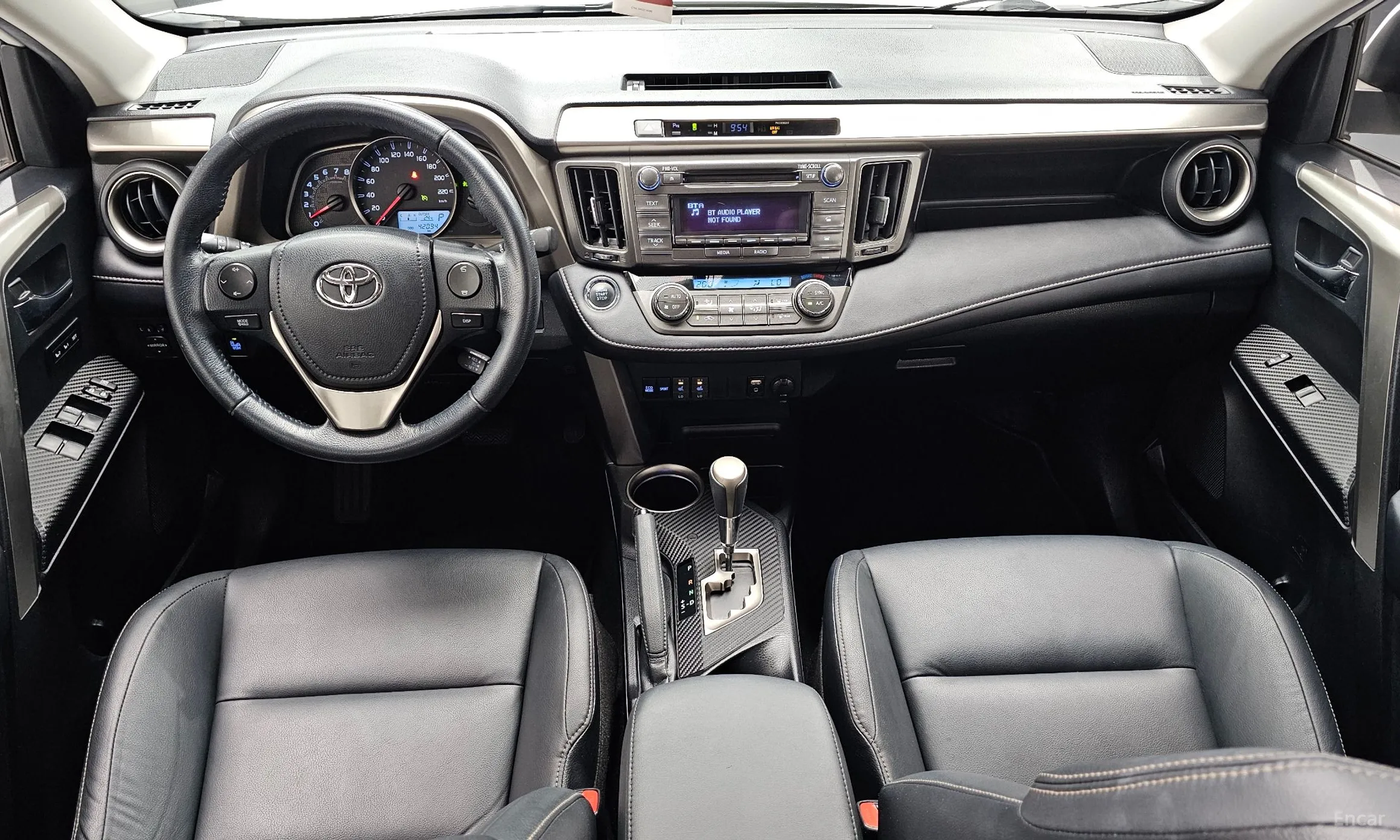 Toyota RAV4 превью 7