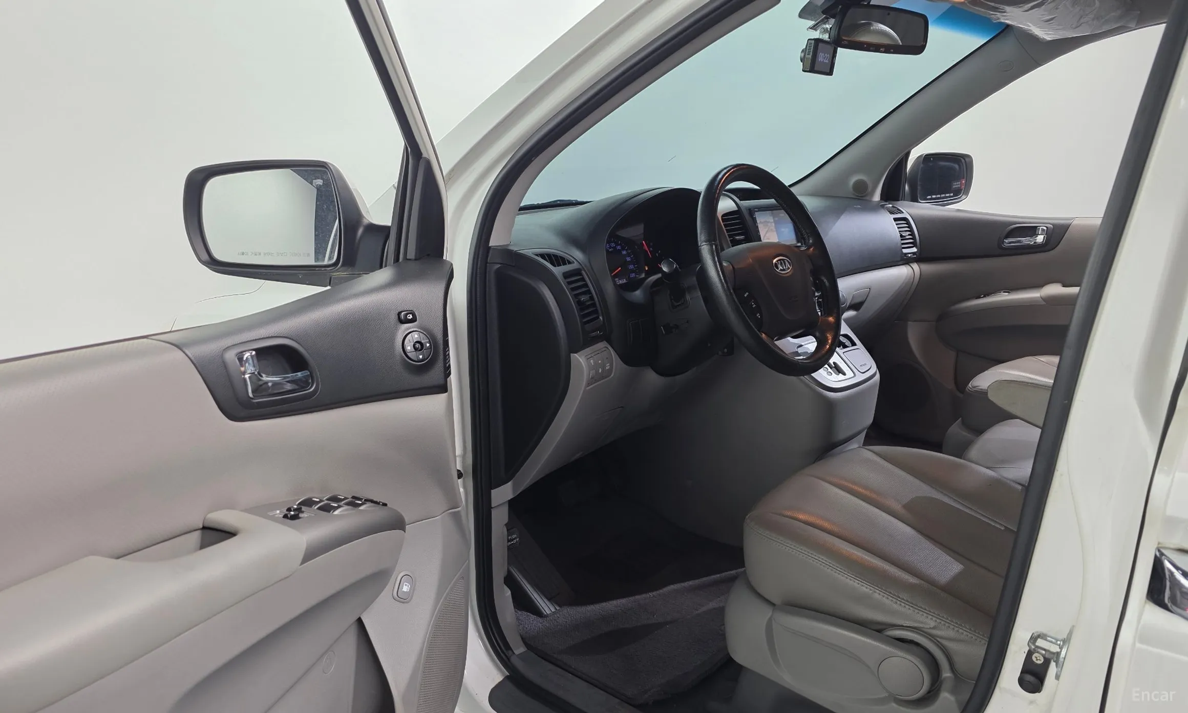 Kia Carnival R превью 10