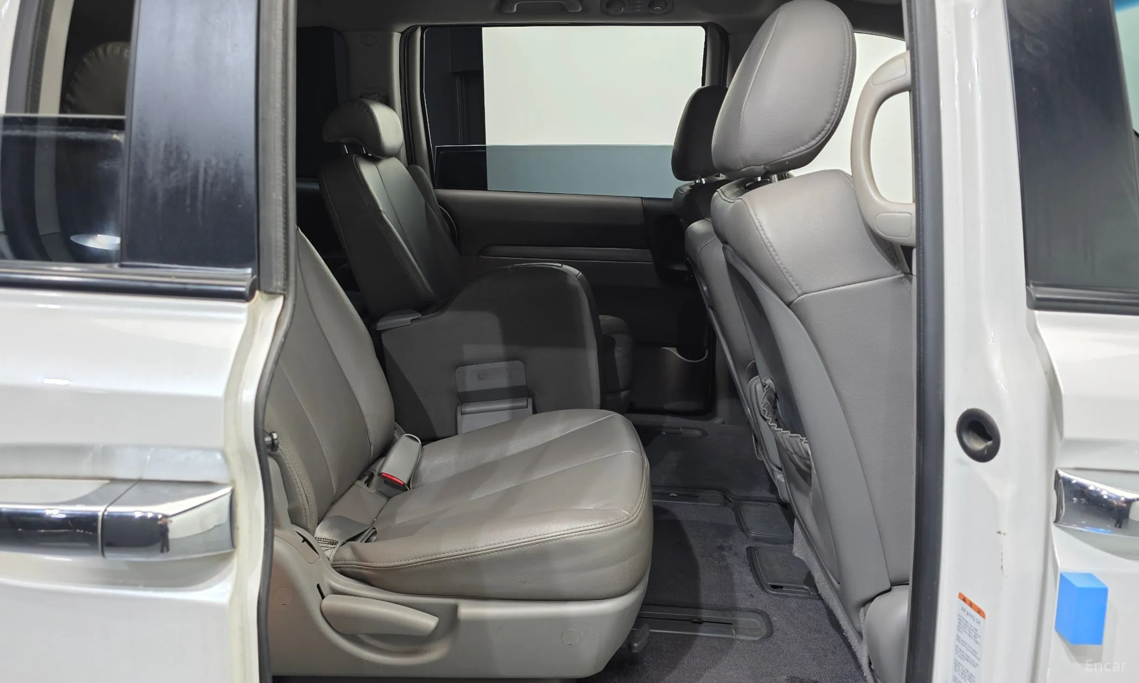 Kia Carnival R превью 11