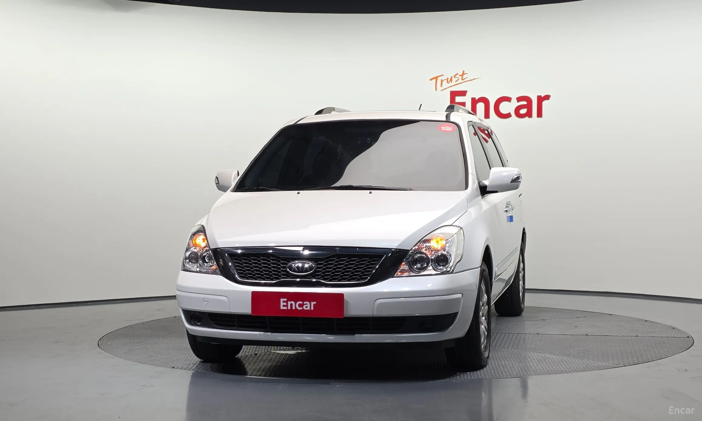 Kia Carnival R превью 3