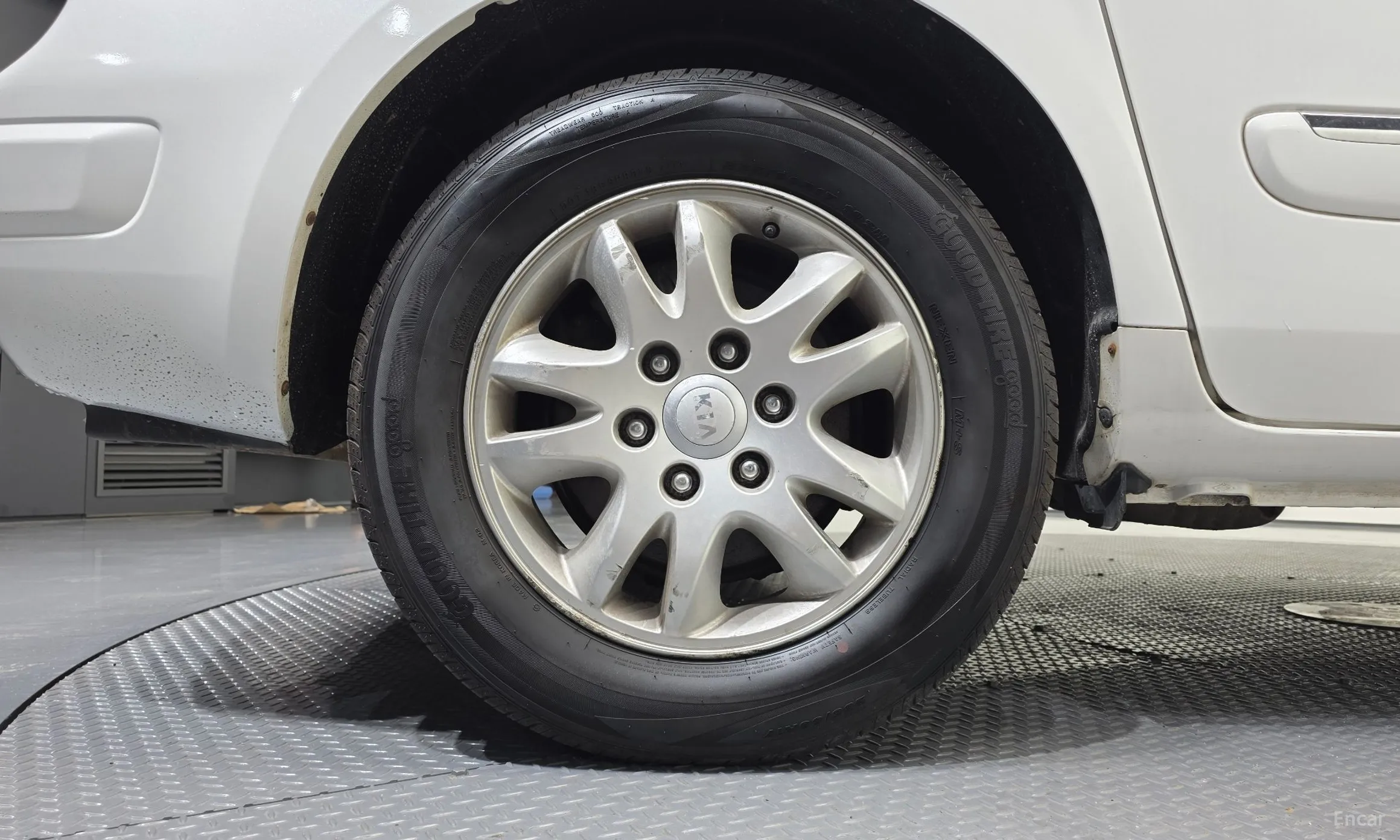 Kia Carnival R превью 5