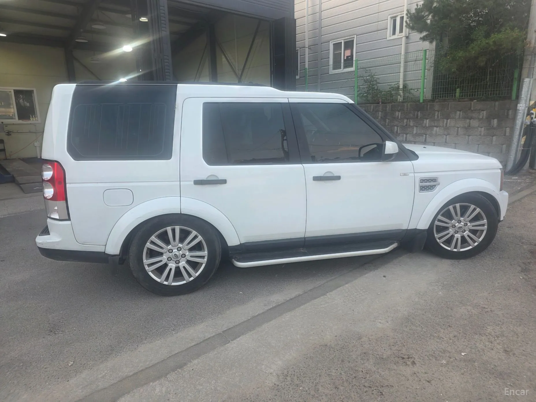 Land Rover Discovery 4