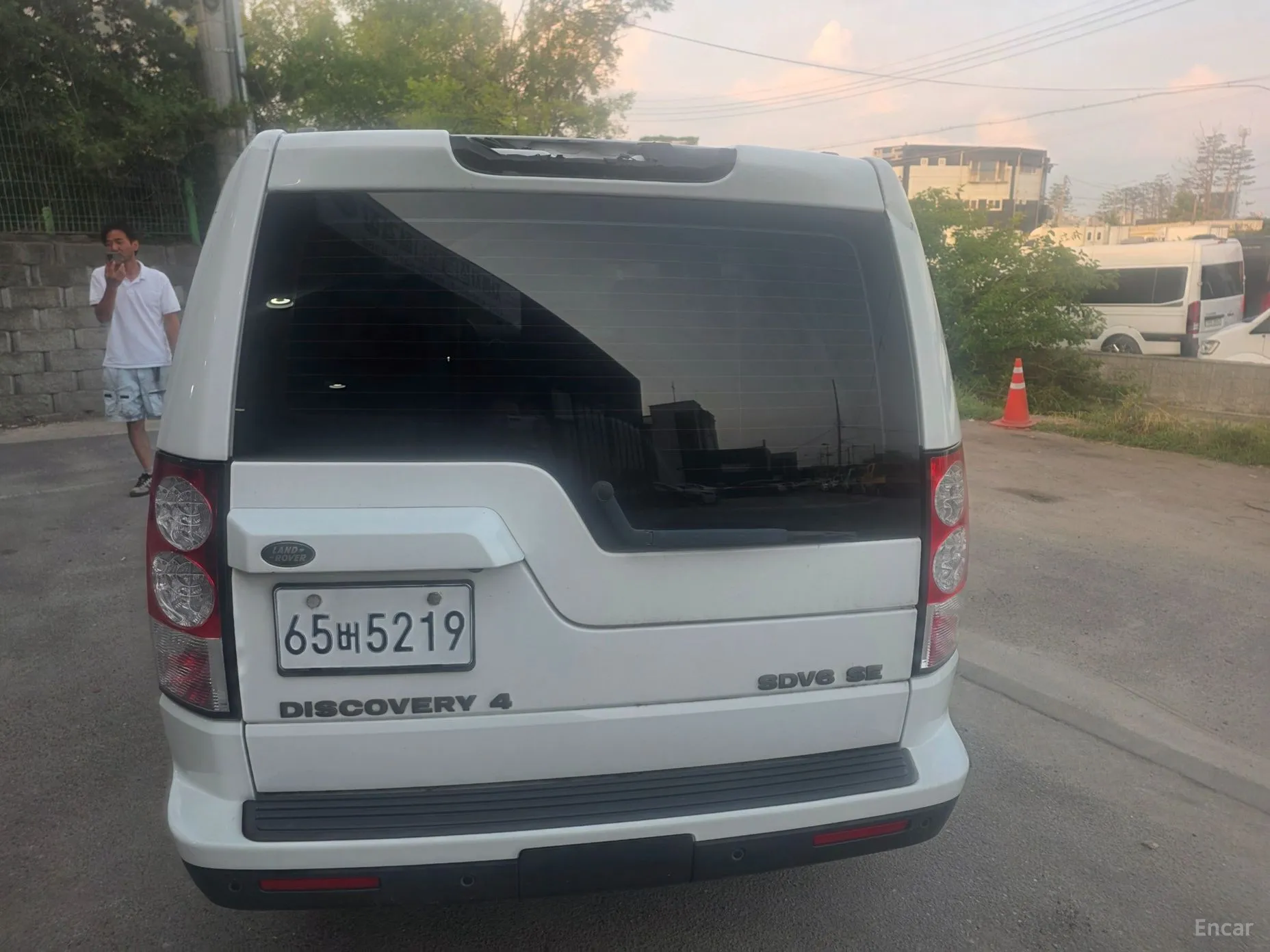 Land Rover Discovery 4 превью 4