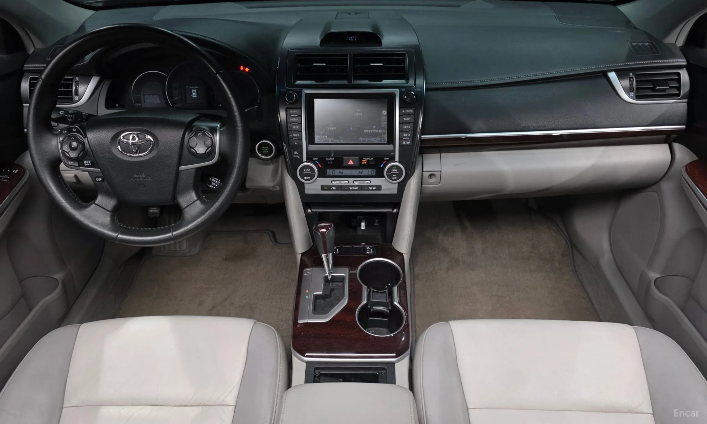 Toyota New Camry превью 7