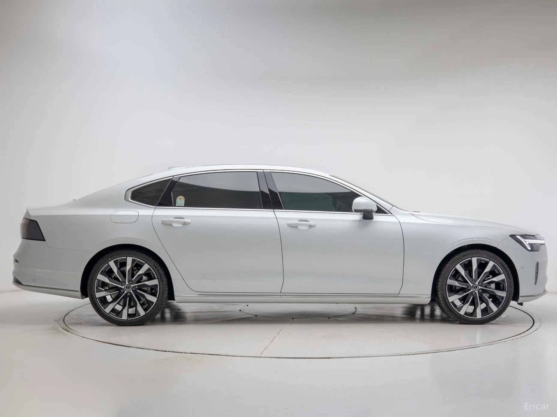 Volvo S90 превью 3
