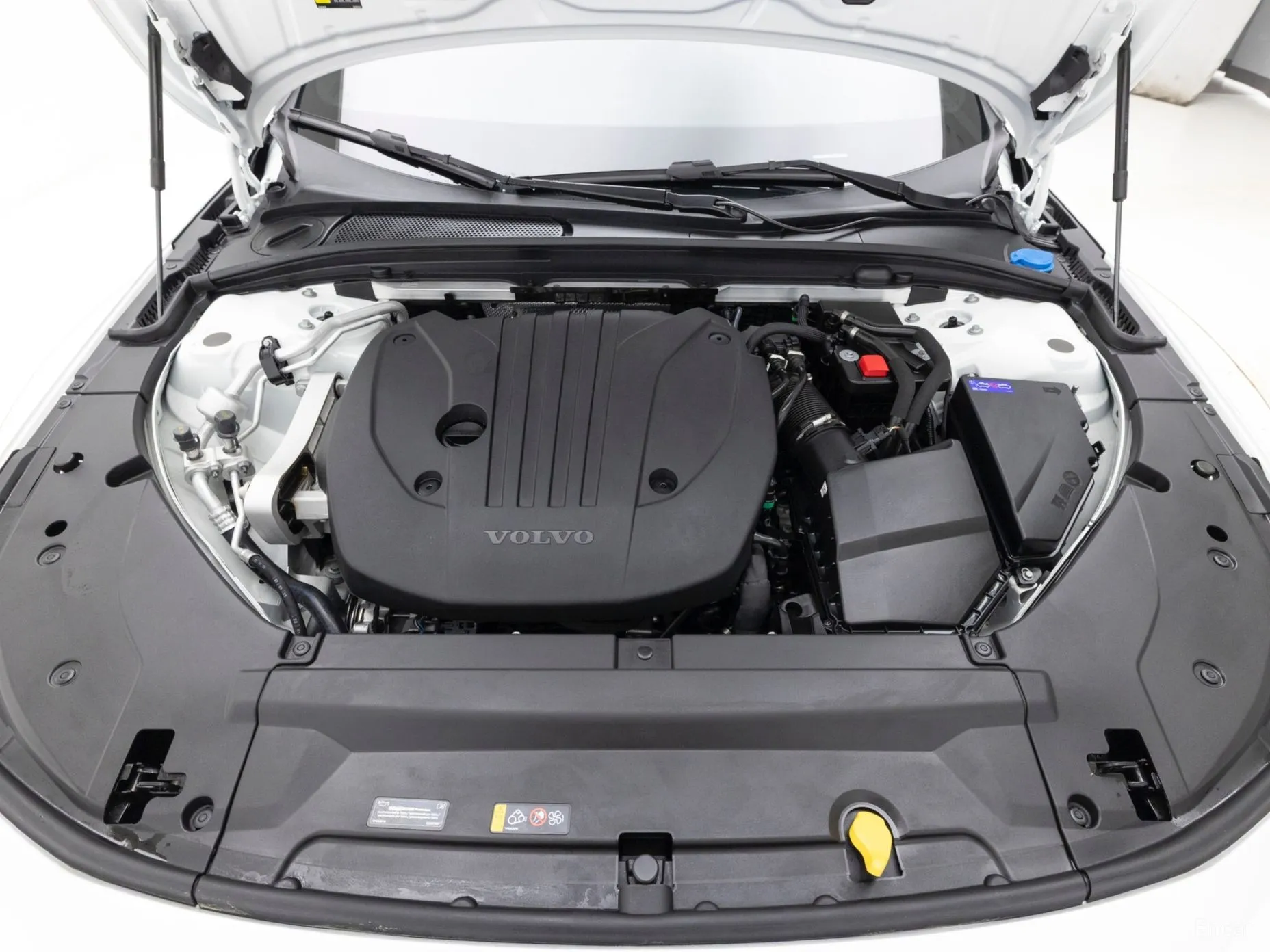 Volvo S90 превью 6