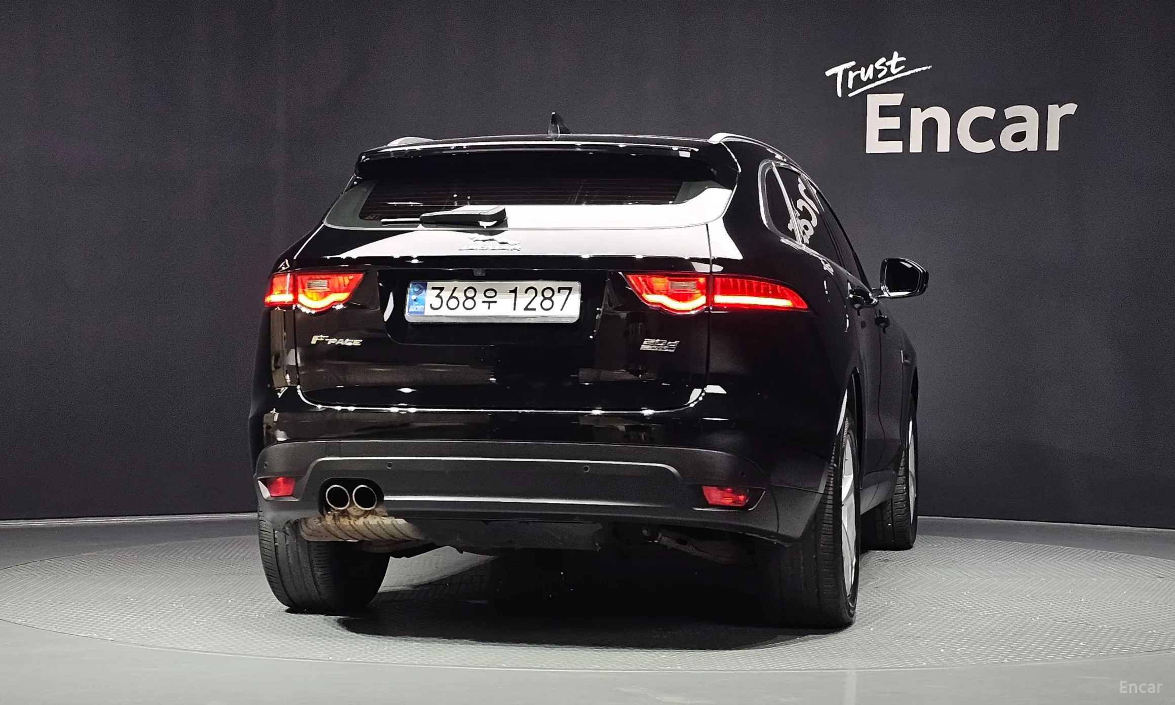 Jaguar F-PACE превью 4