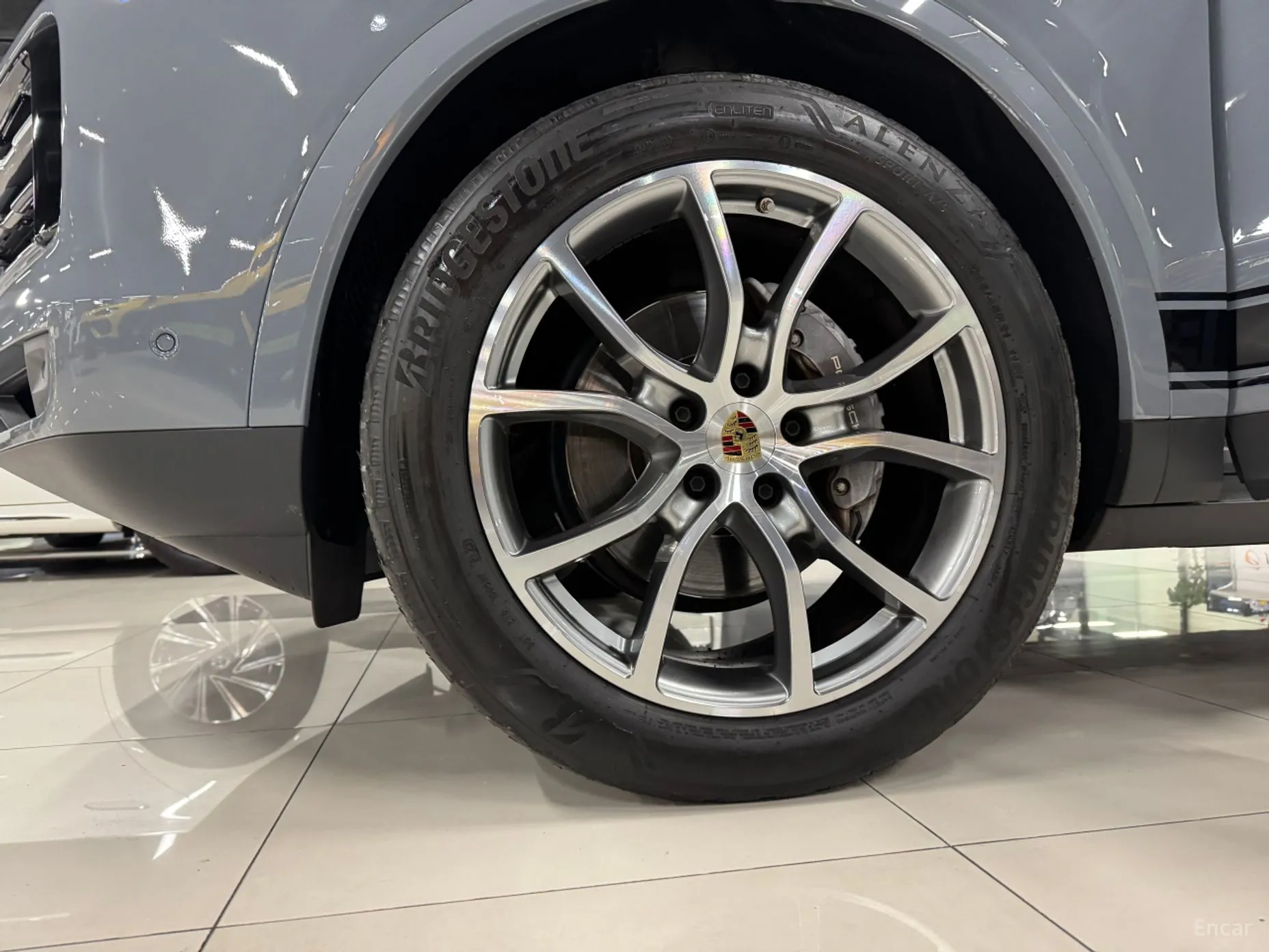 Porsche Cayenne (PO536) превью 15